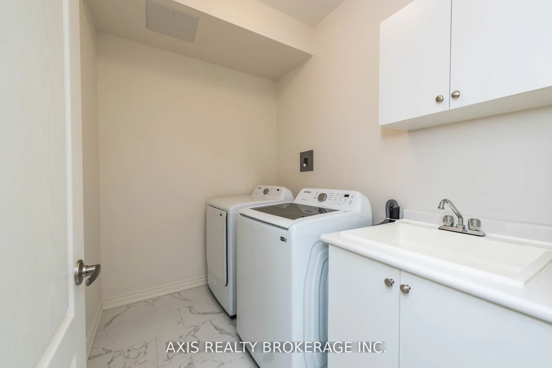43 Silver Meadow Gardens