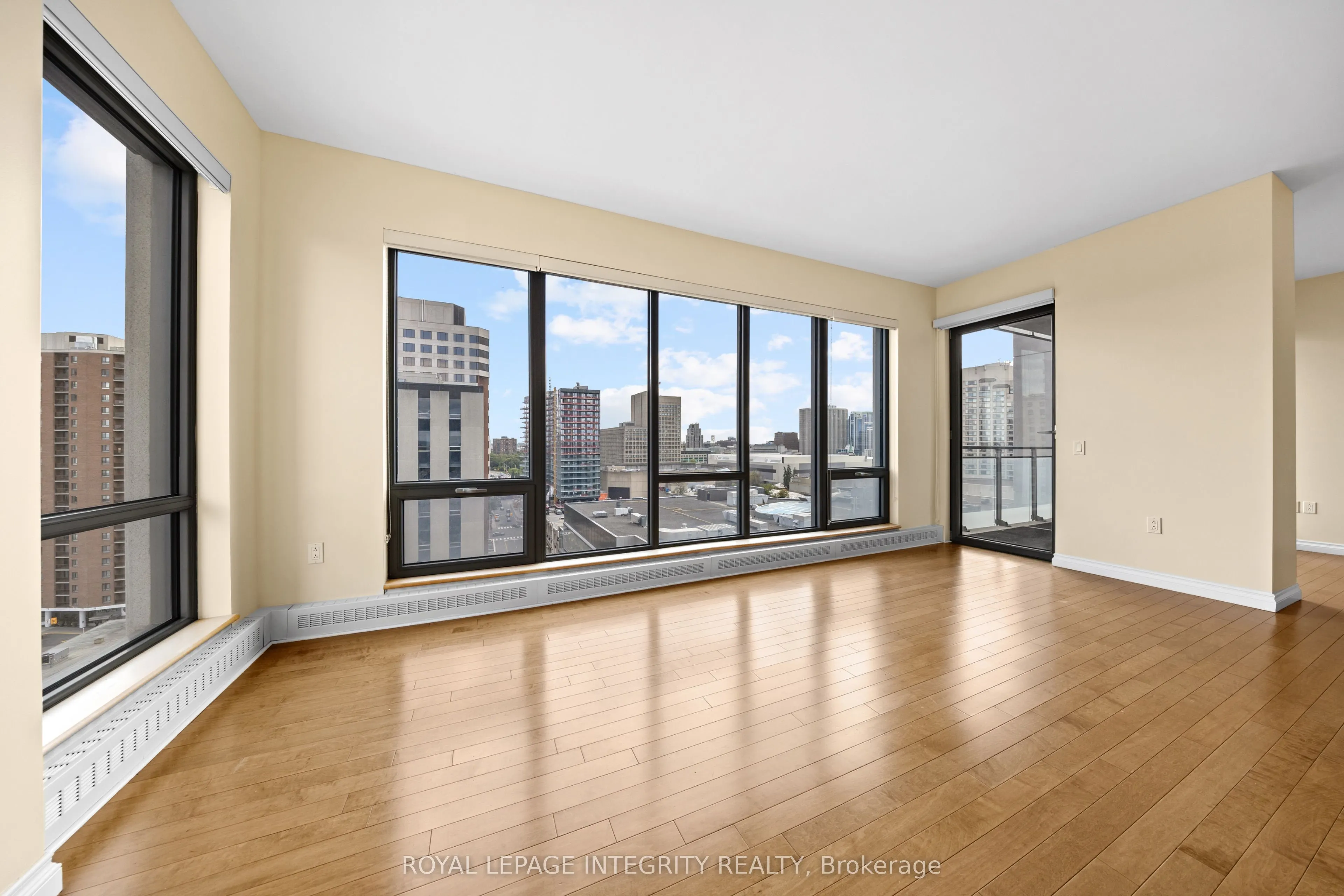 90 George Street, #1207