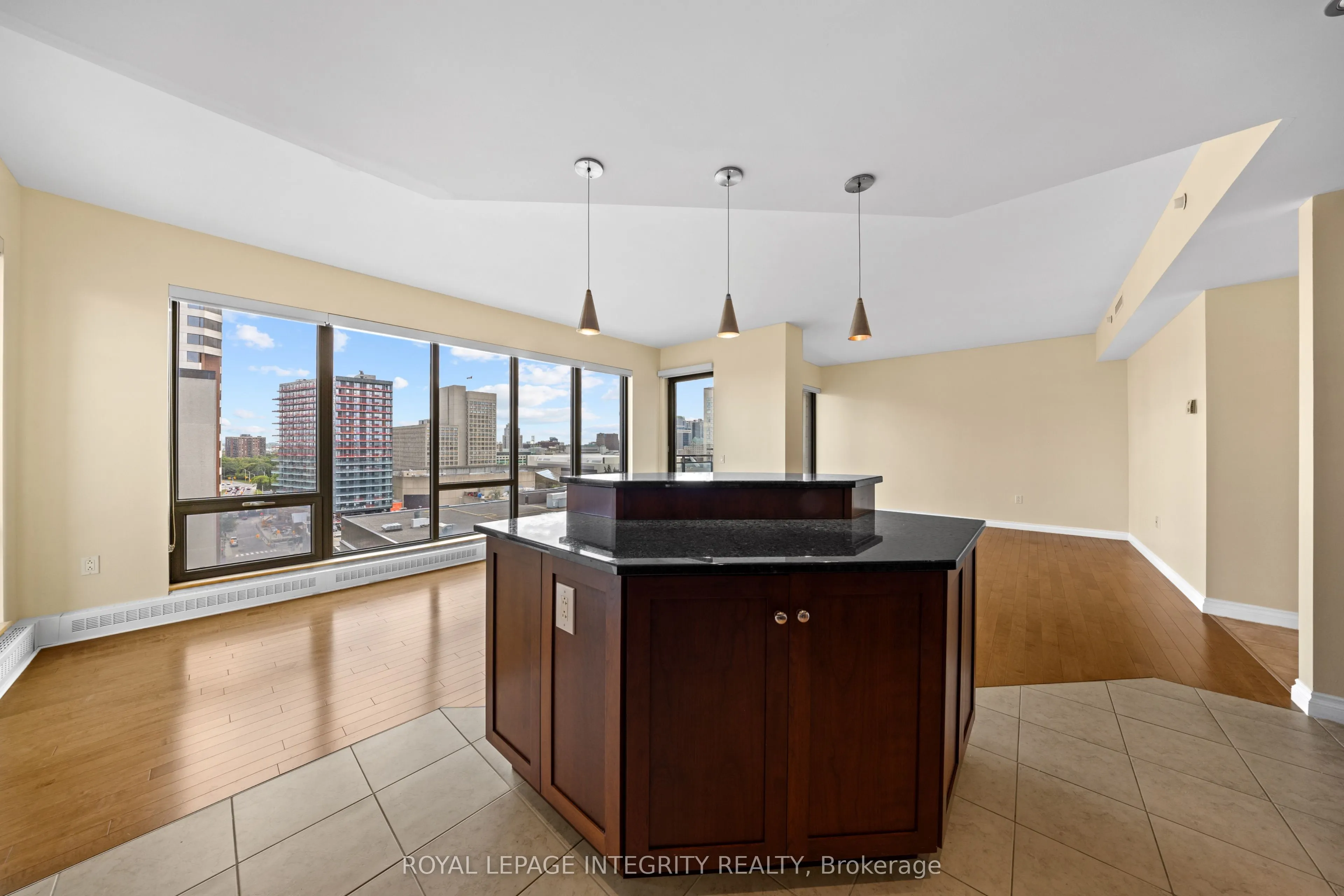 90 George Street, #1207
