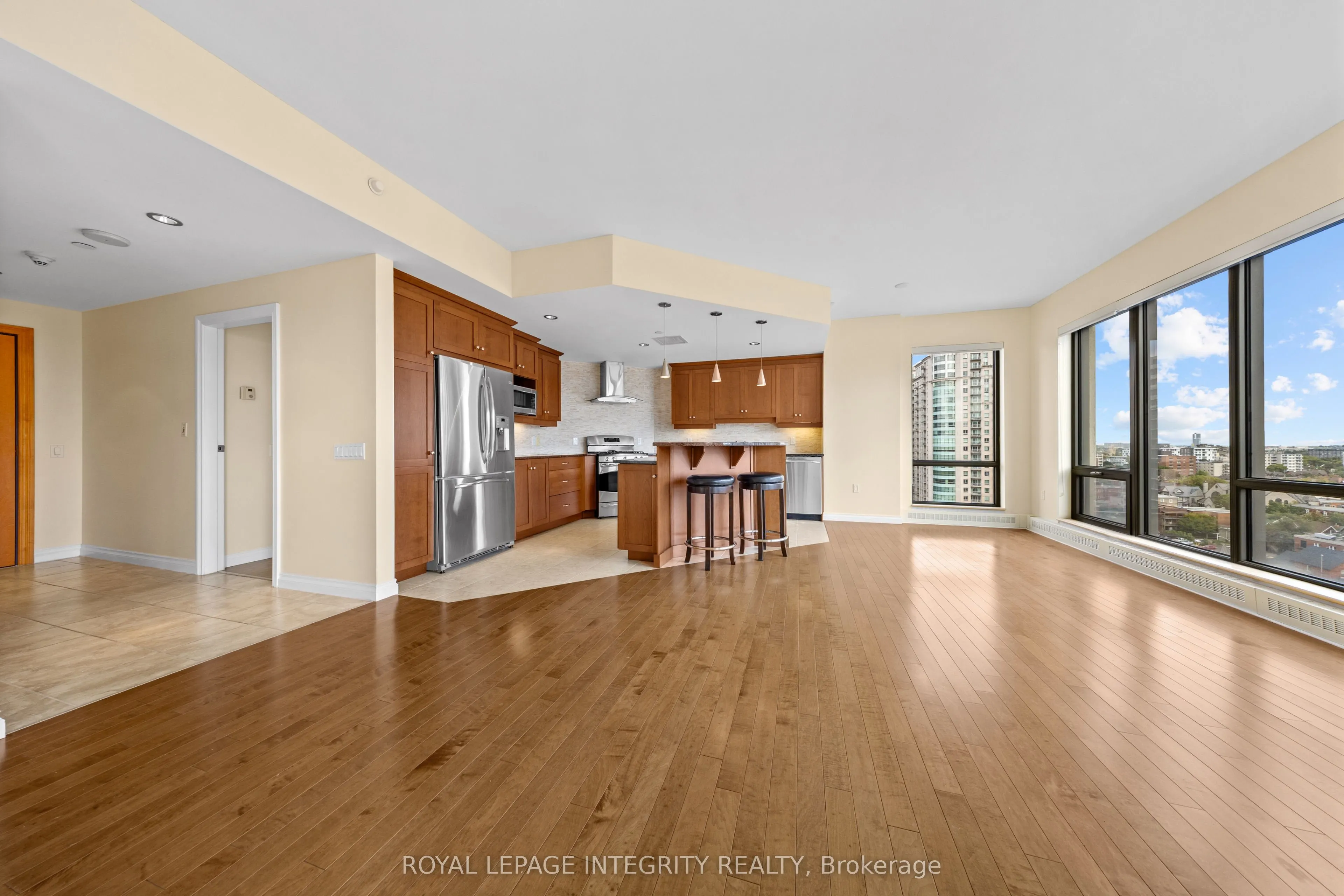 90 George Street, #1207