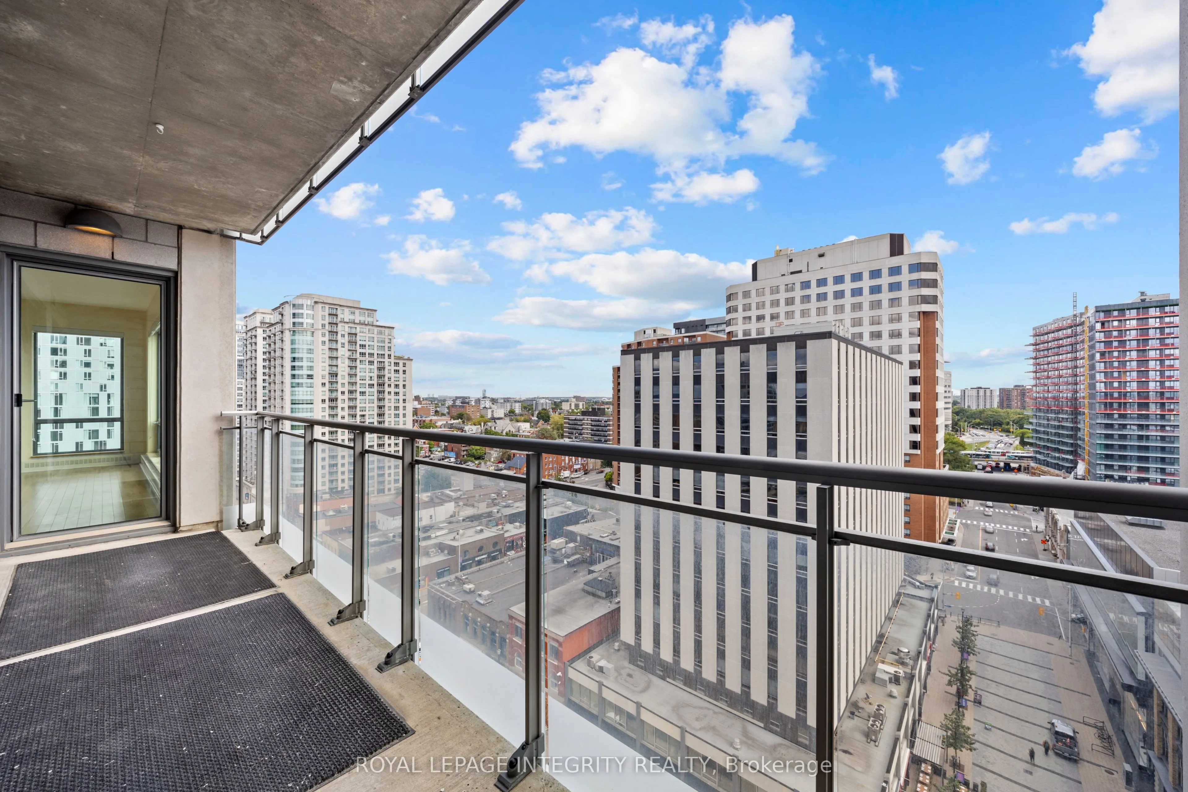 90 George Street, #1207