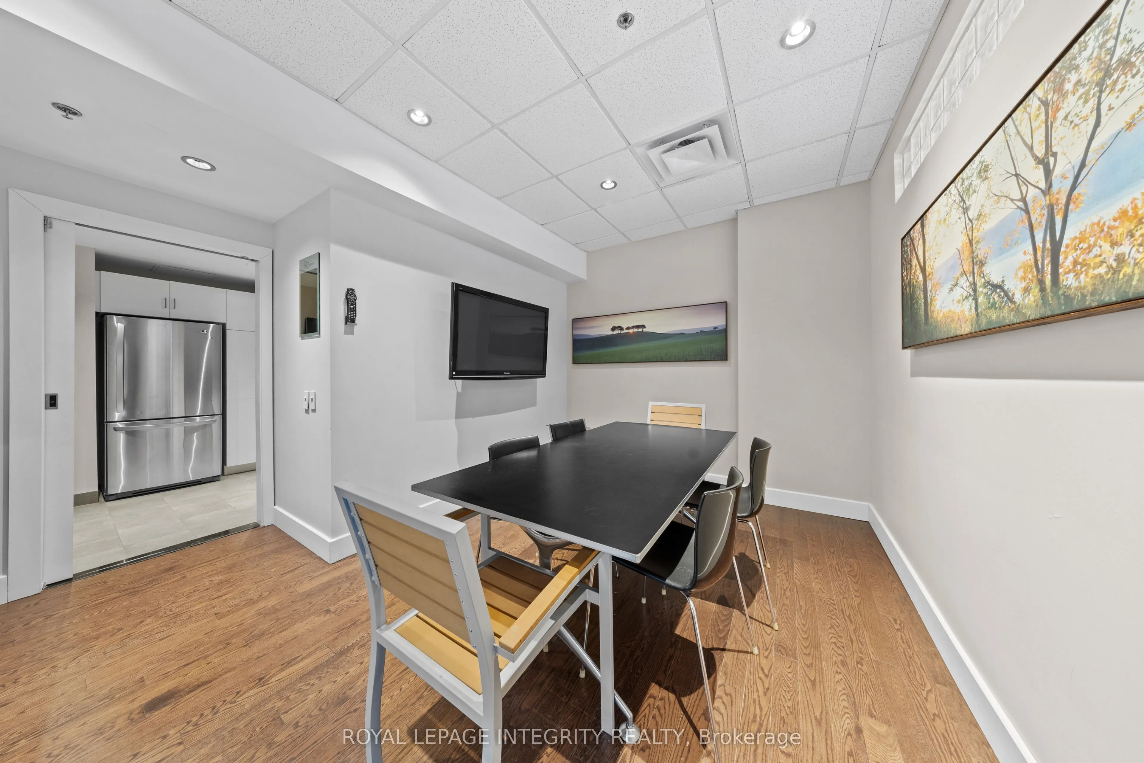 90 George Street, #1207