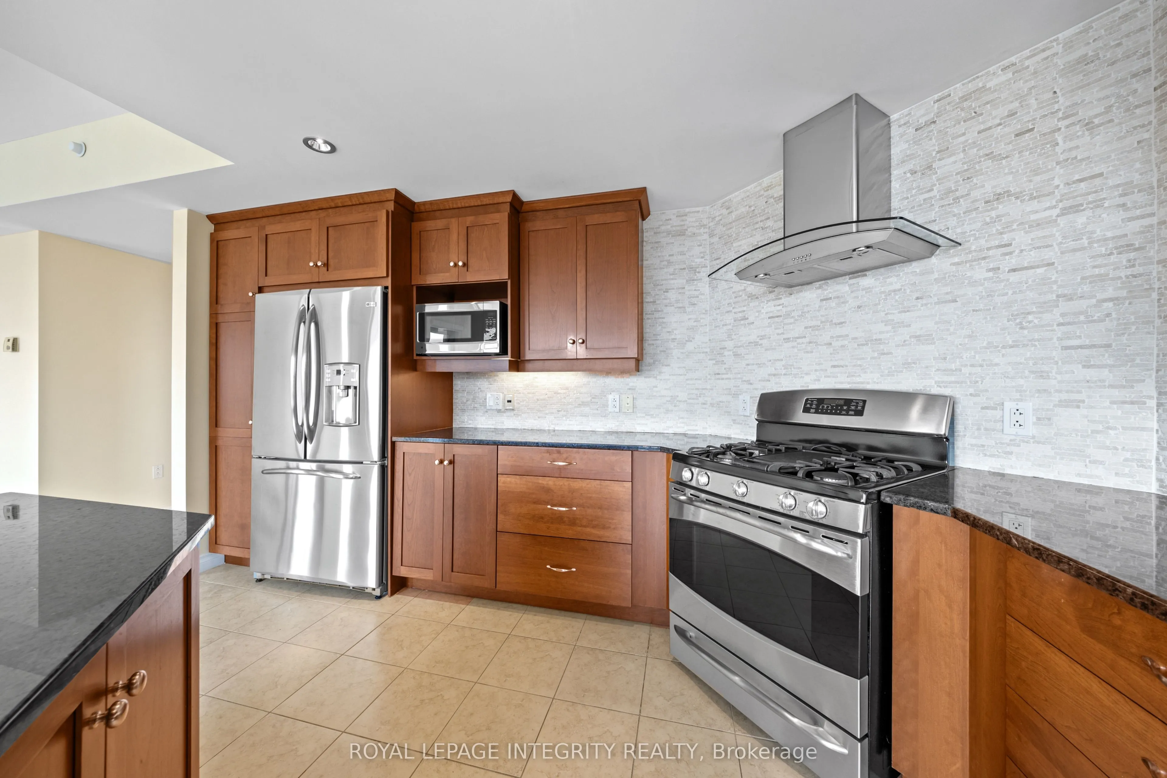 90 George Street, #1207