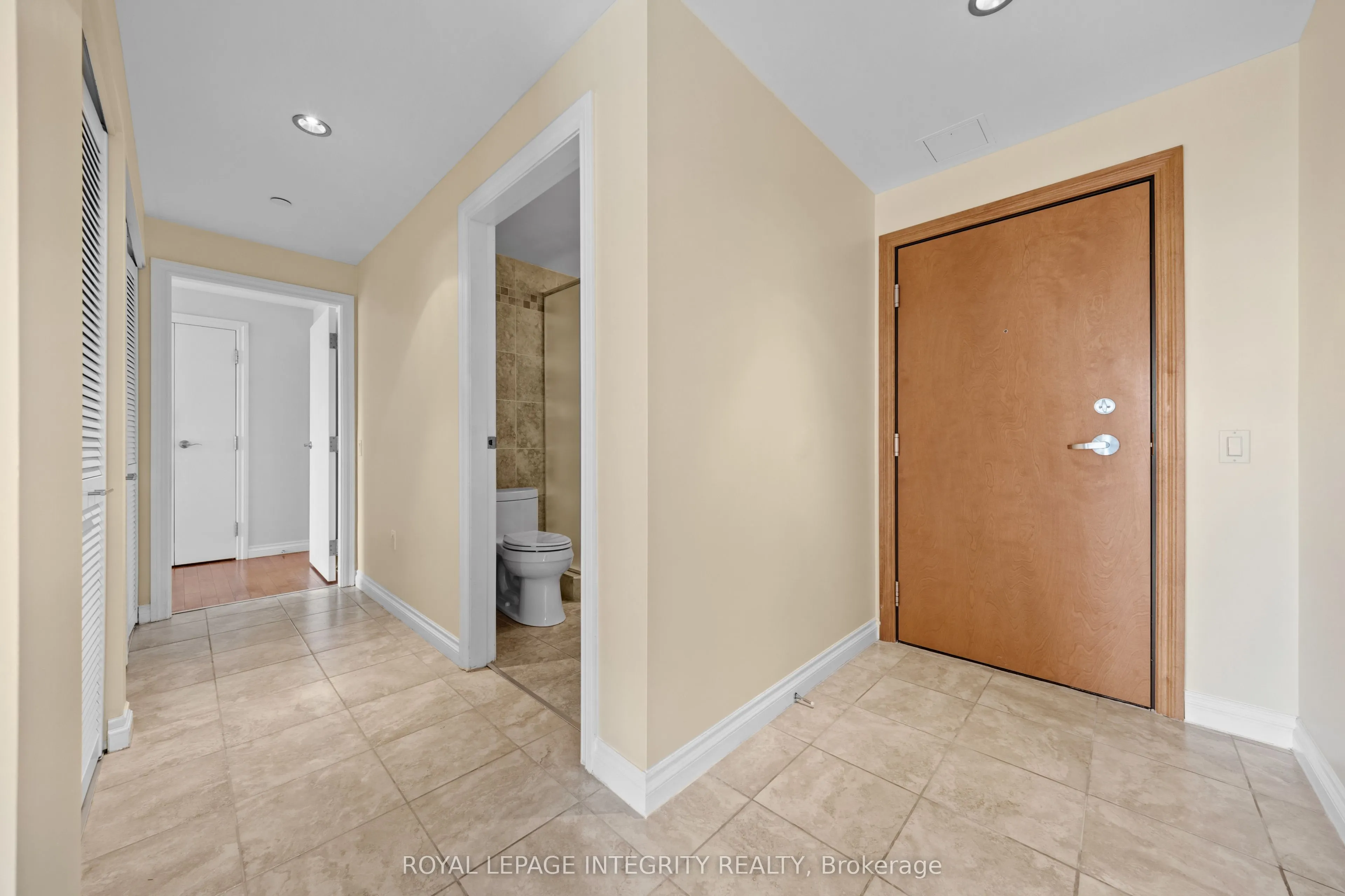 90 George Street, #1207