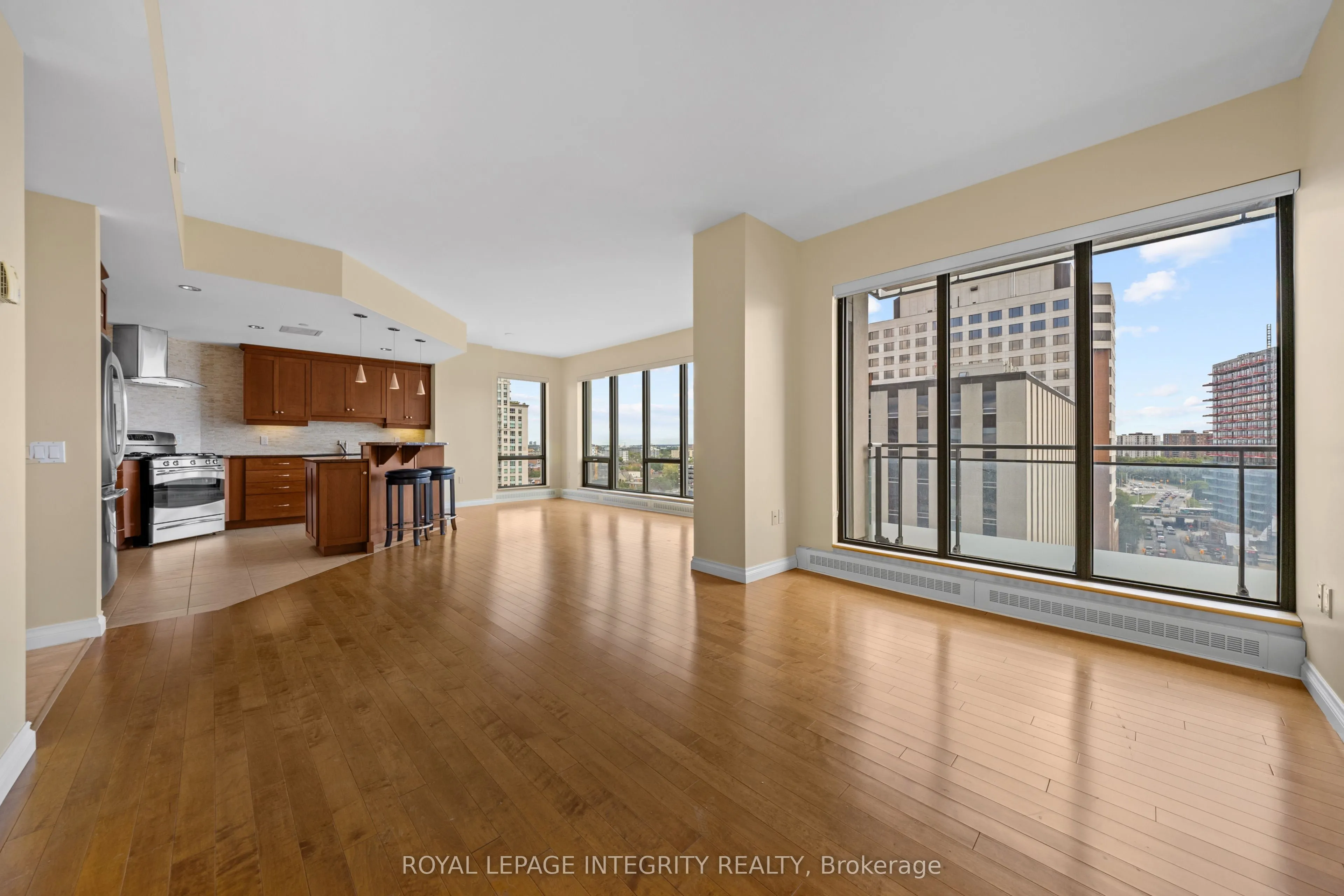 90 George Street, #1207