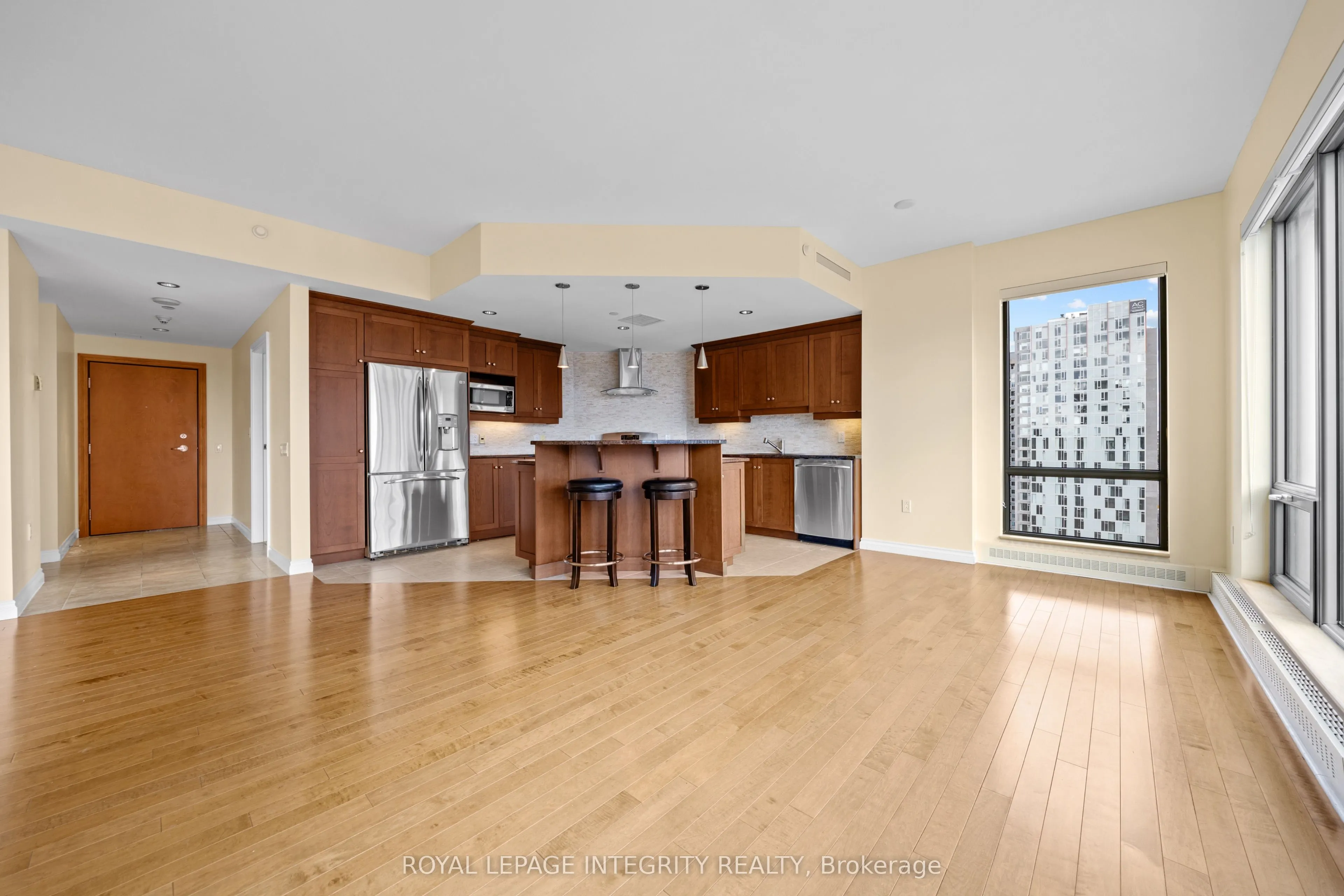 90 George Street, #1207