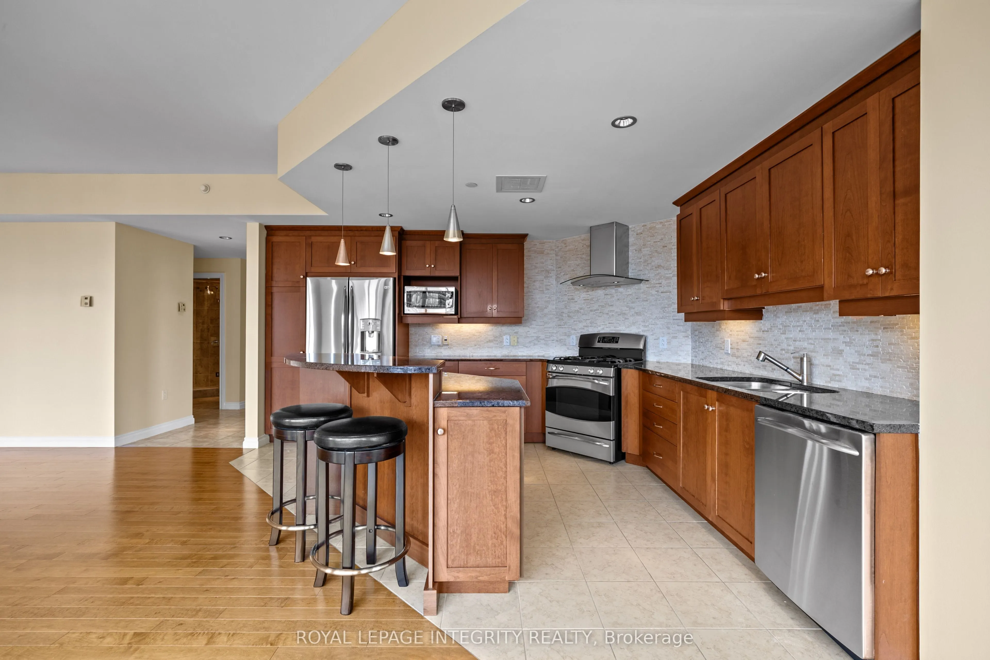 90 George Street, #1207