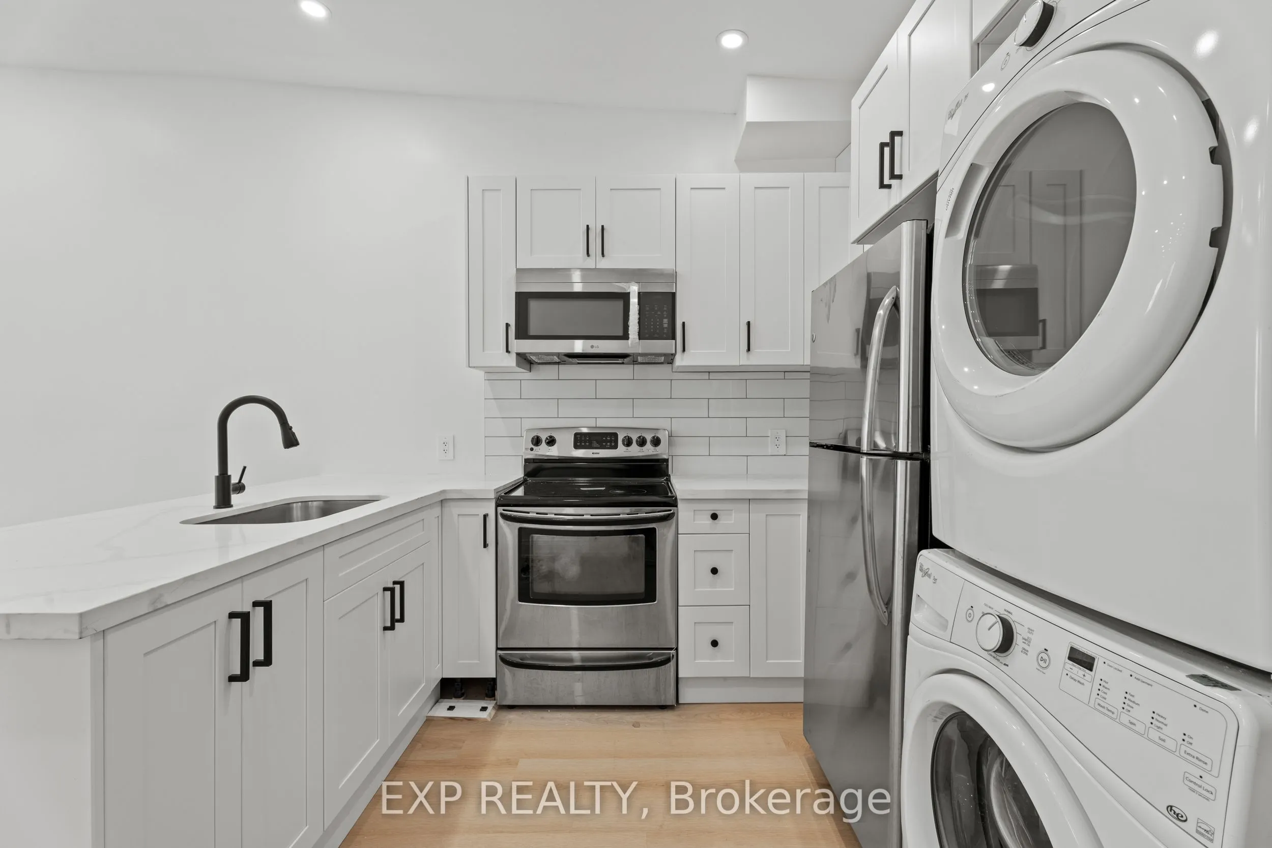 93 John Street S, #2