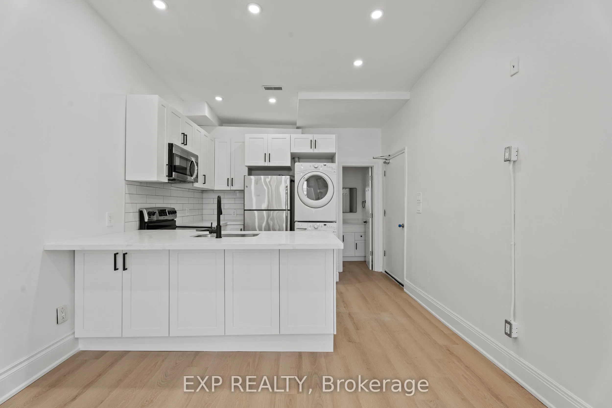 93 John Street S, #2