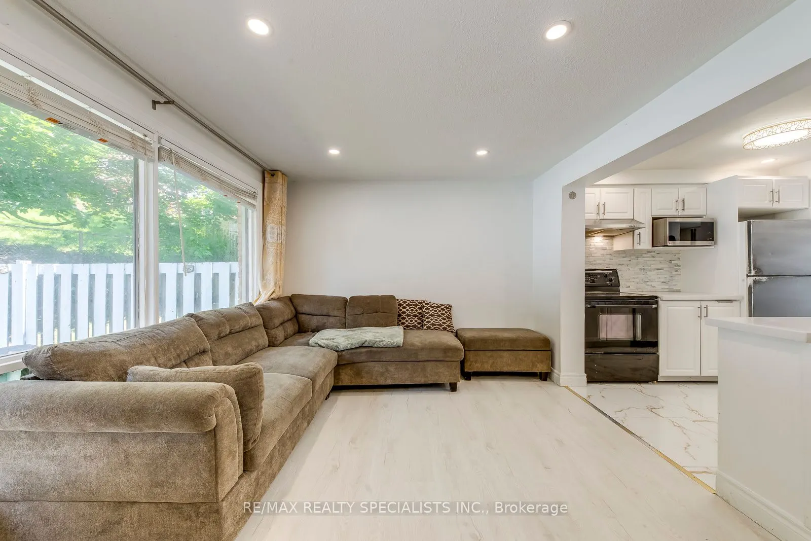 487 Elgin Street N, #13