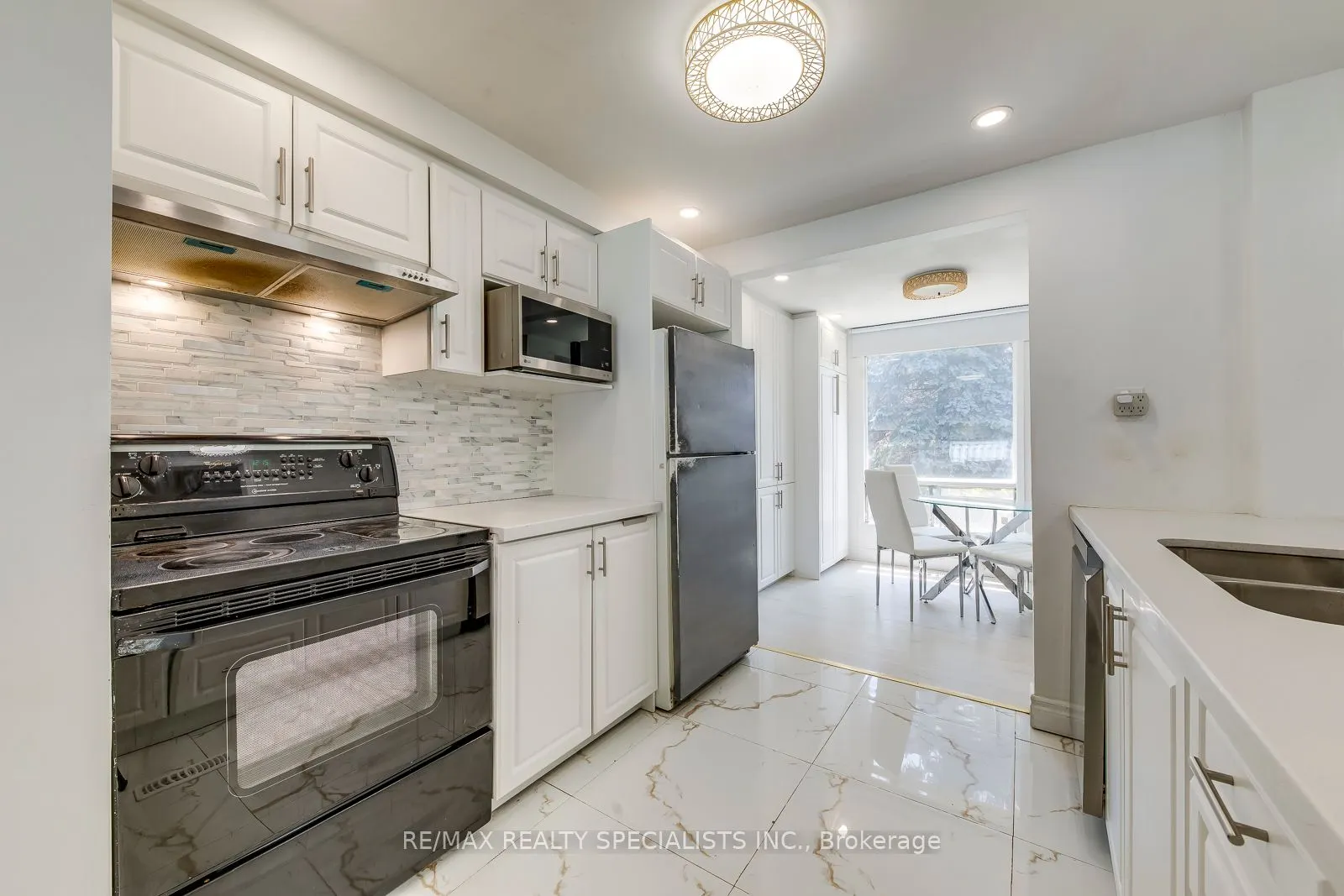 487 Elgin Street N, #13