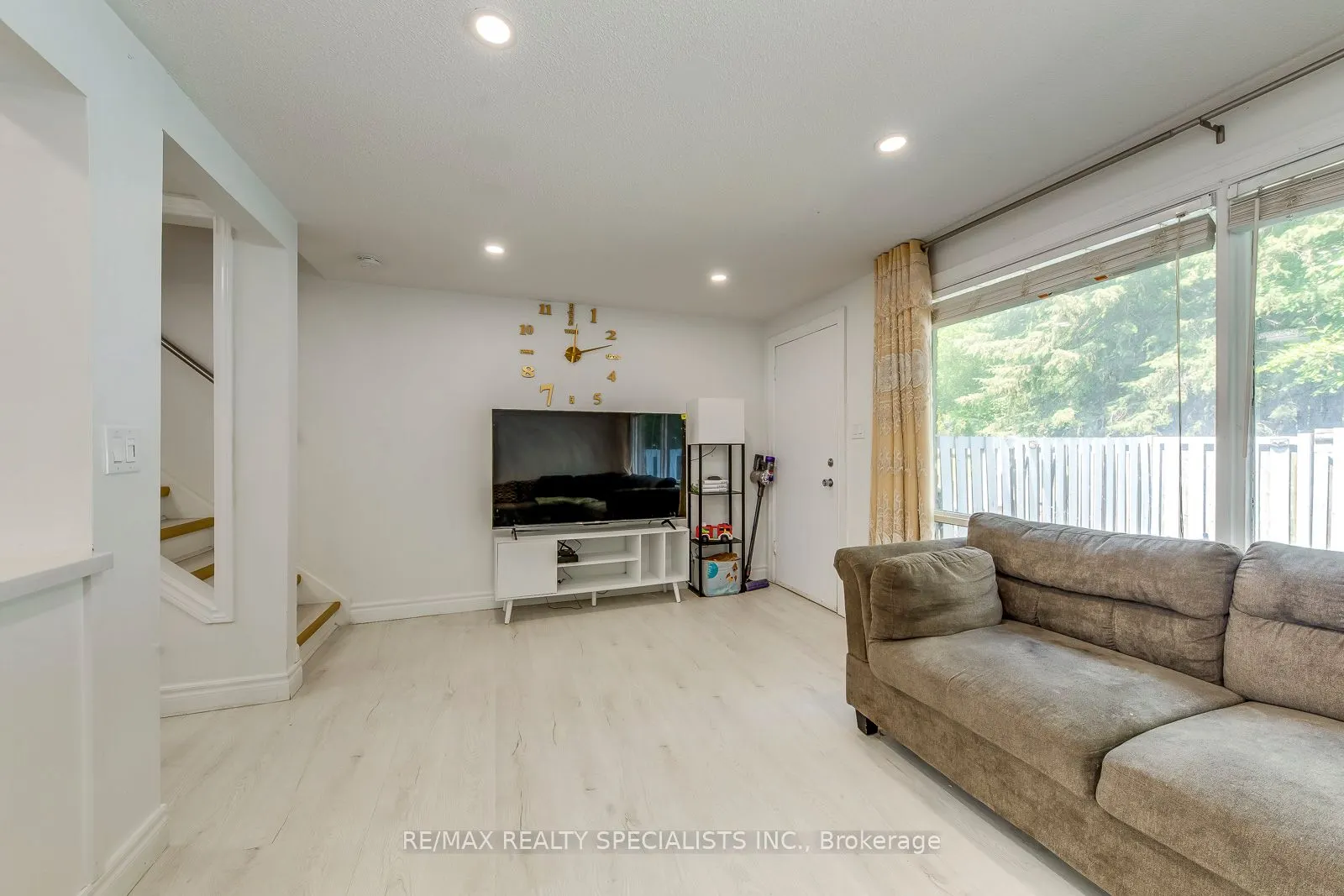 487 Elgin Street N, #13