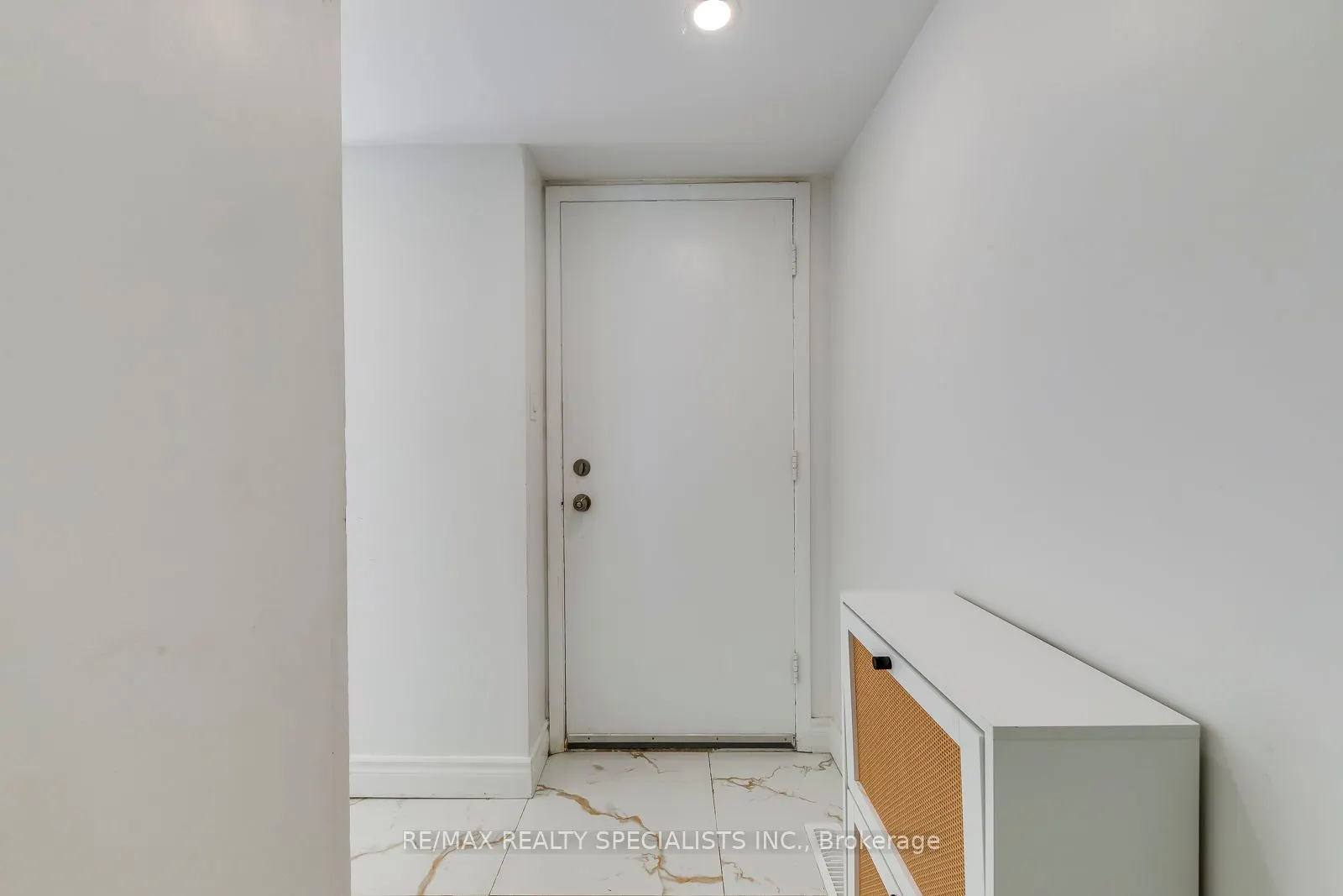 487 Elgin Street N, #13