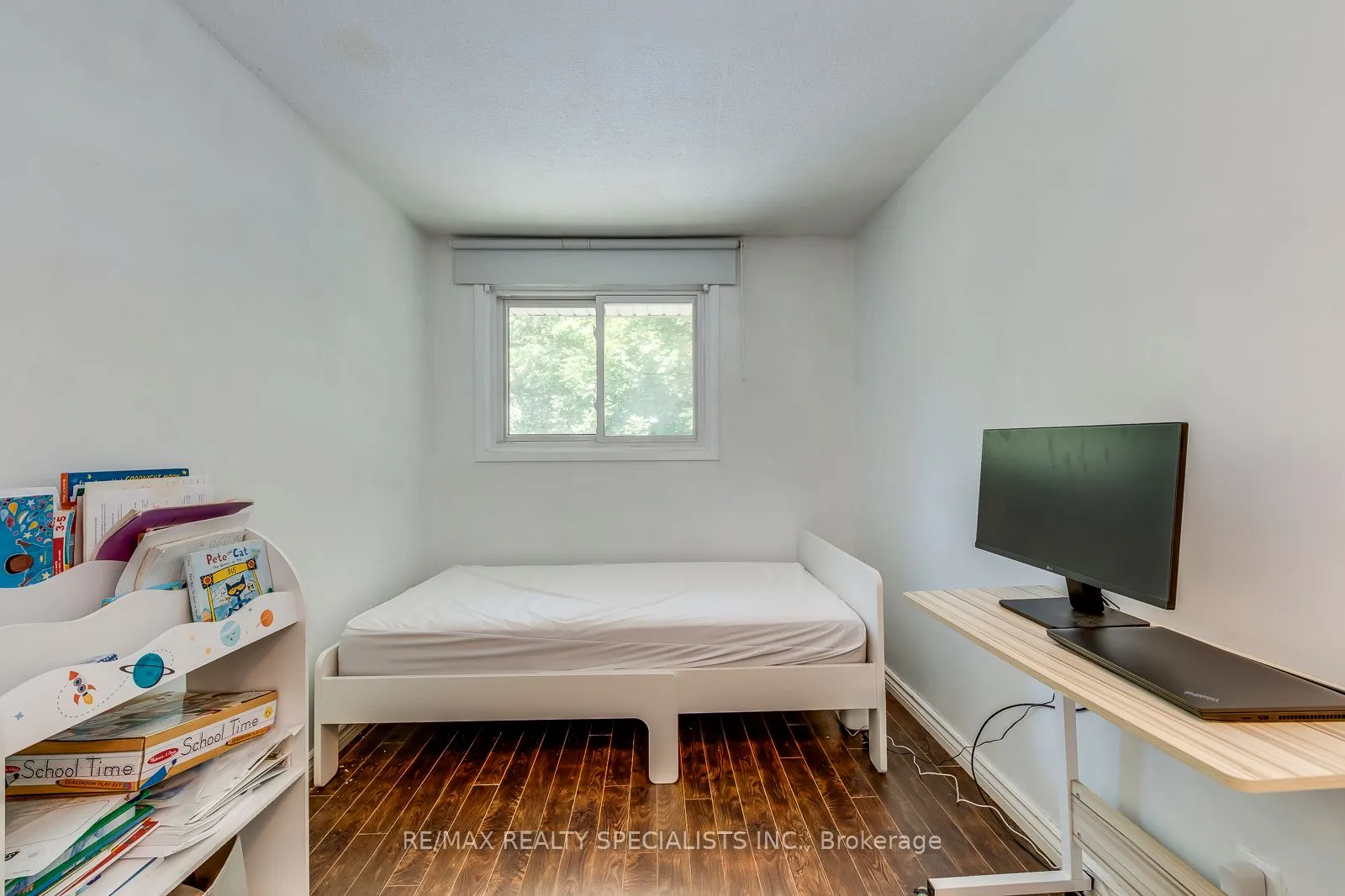 487 Elgin Street N, #13