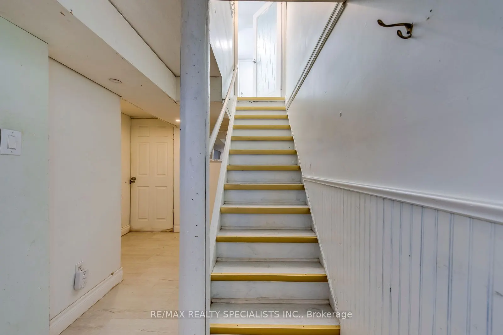 487 Elgin Street N, #13