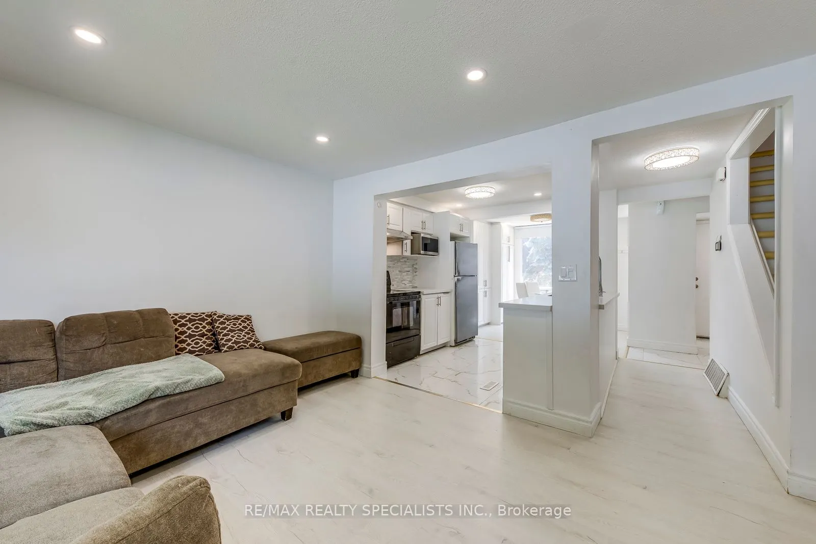 487 Elgin Street N, #13