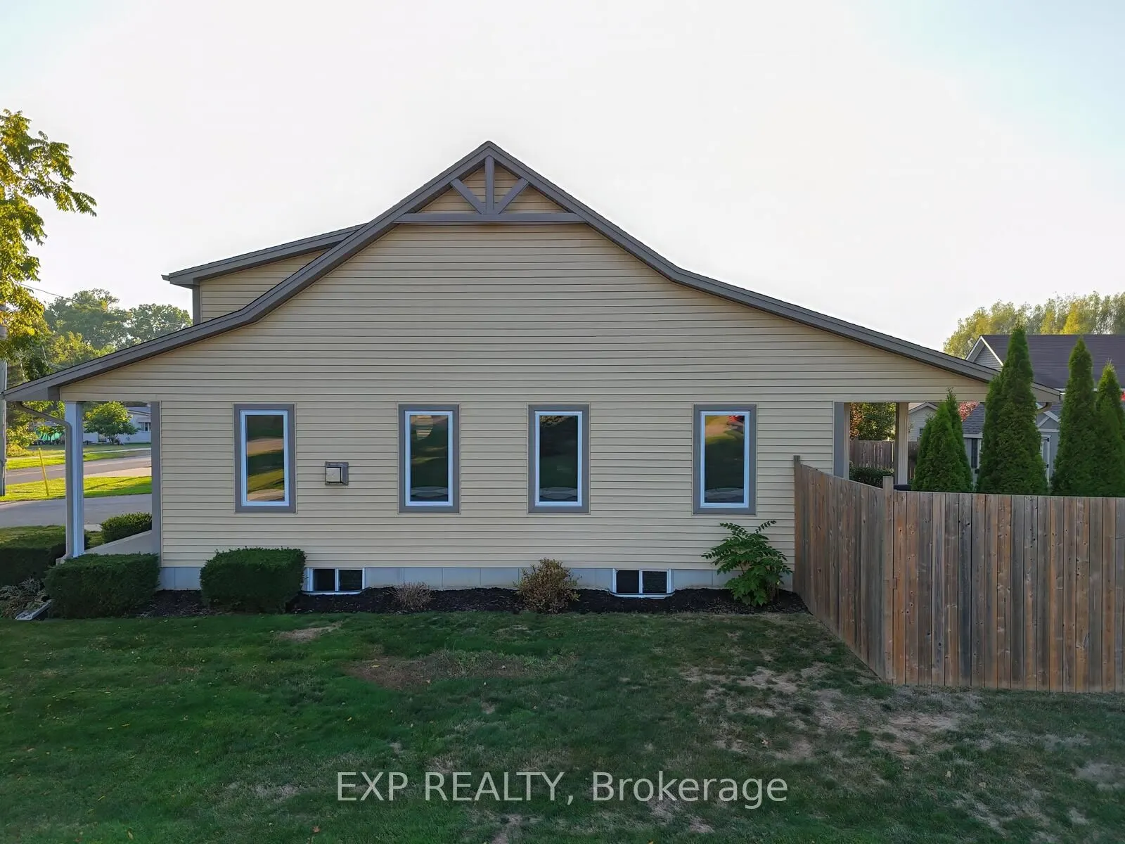 38 Fulton Street