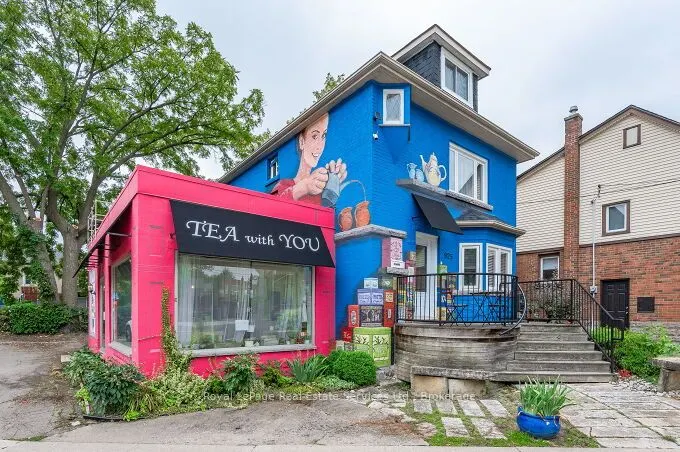 925 King Street W