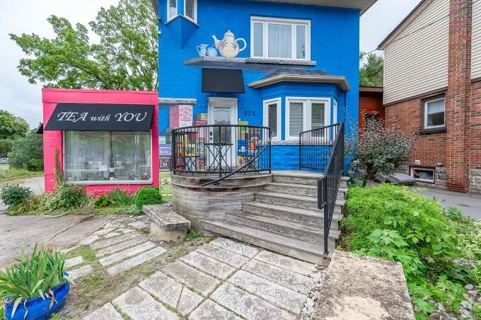 925 King Street W
