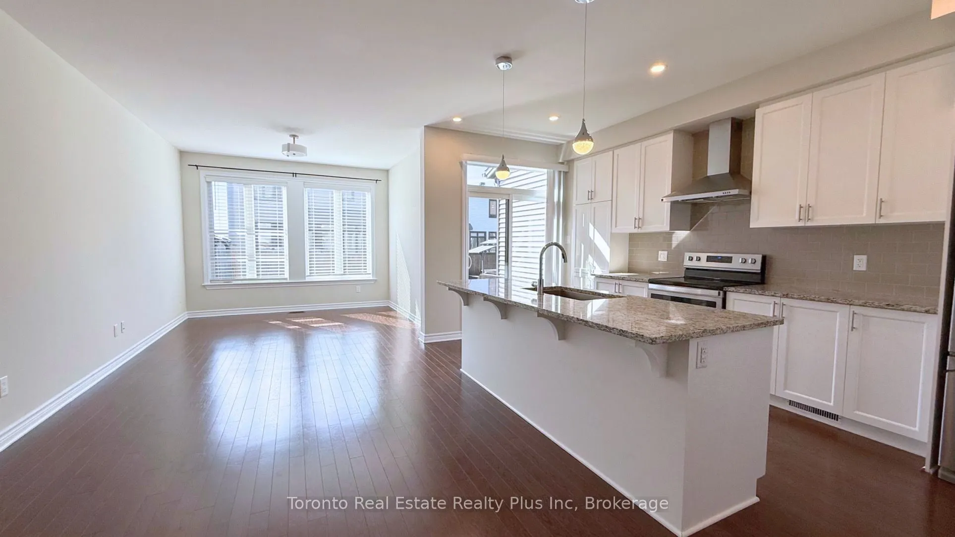 90 NEPETA Crescent