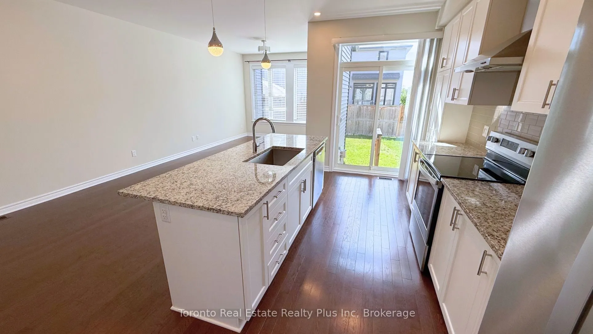 90 NEPETA Crescent
