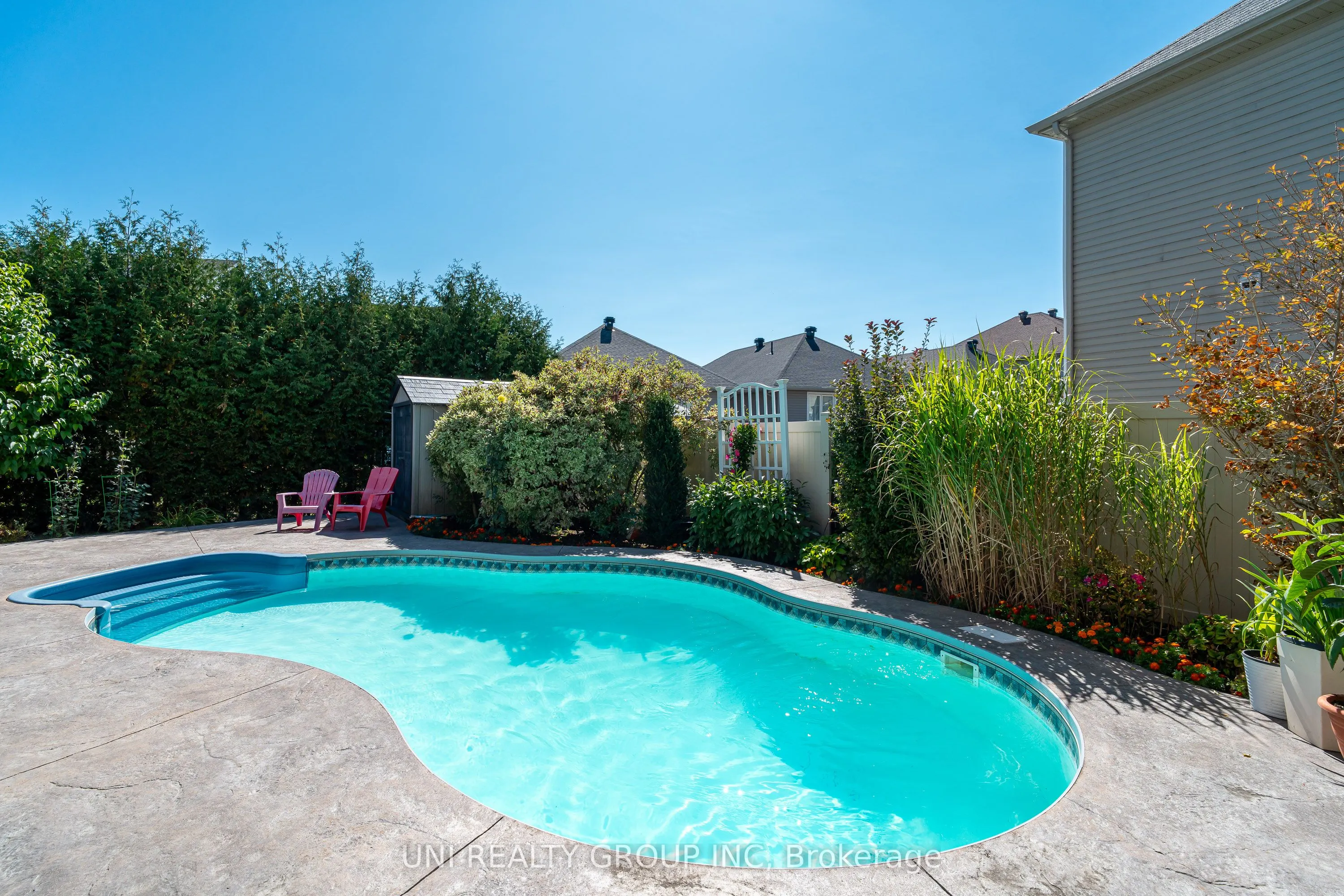 454 CAVESSON Street