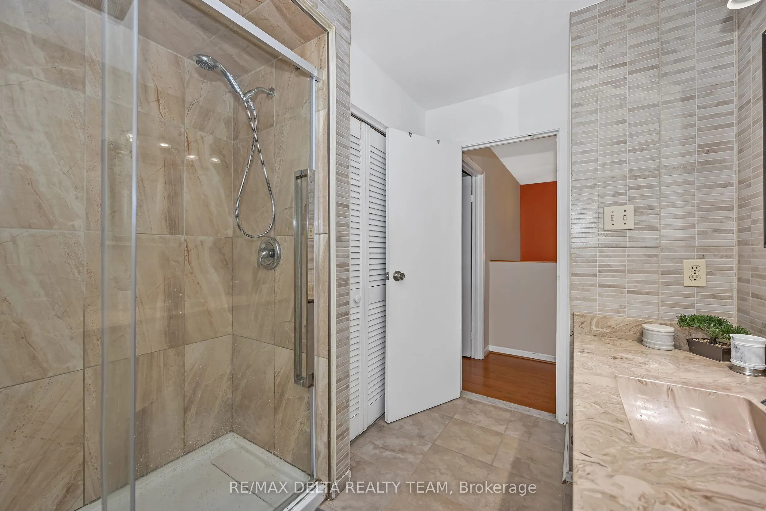427 Mockingbird Drive