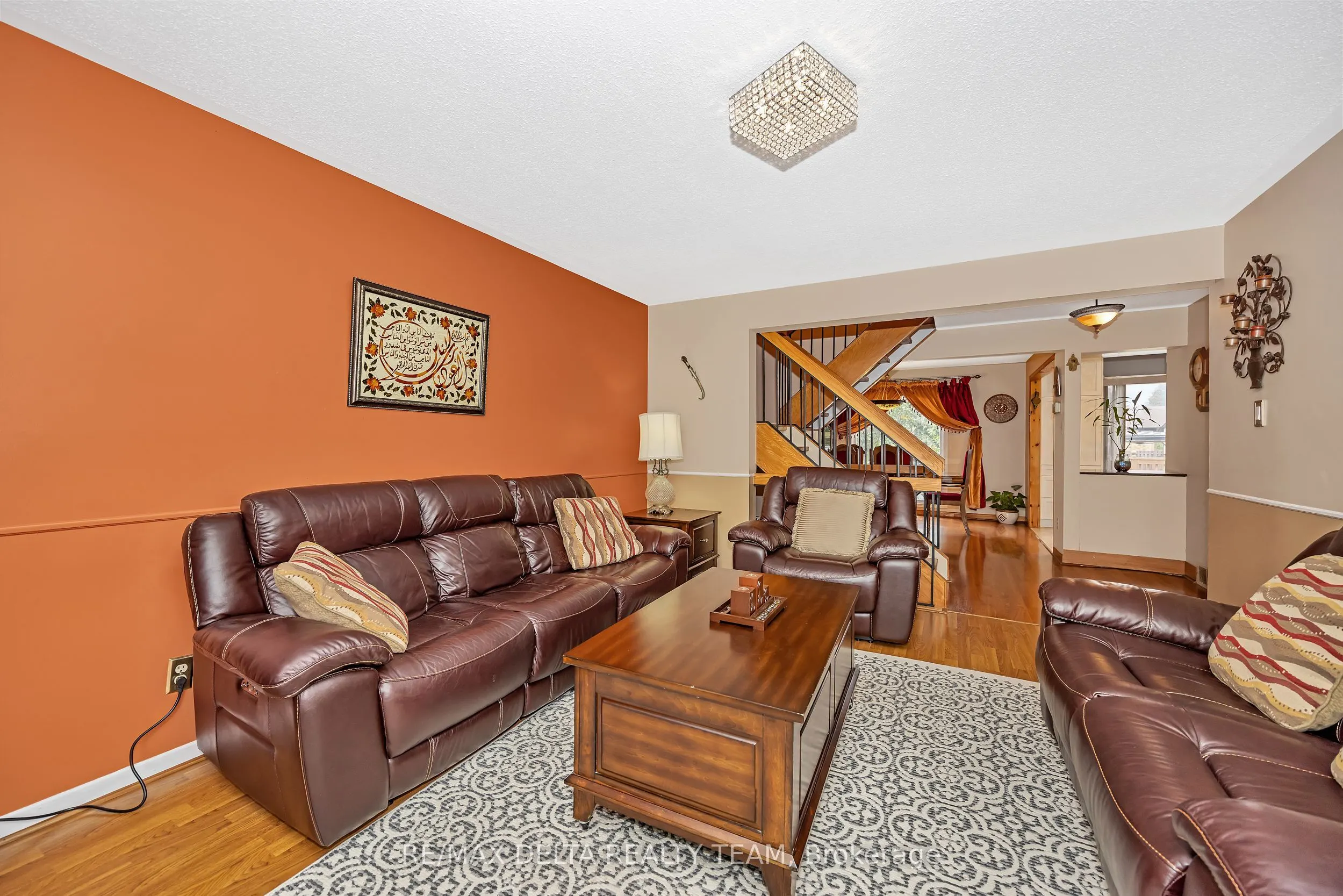 427 Mockingbird Drive