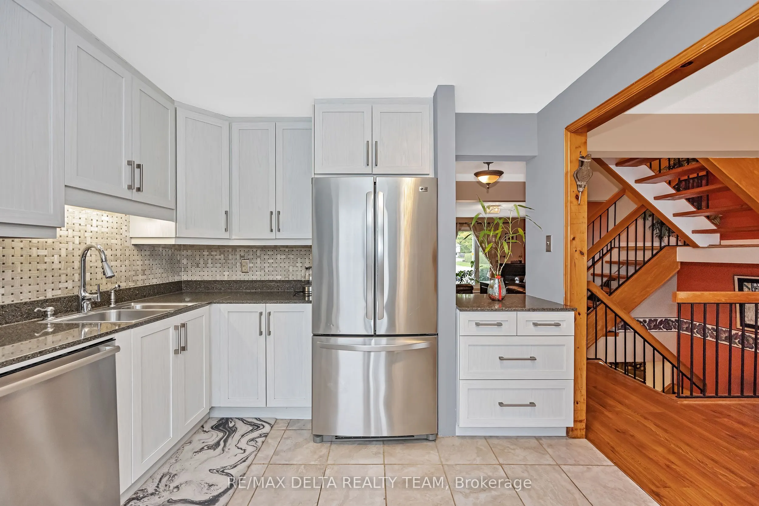 427 Mockingbird Drive