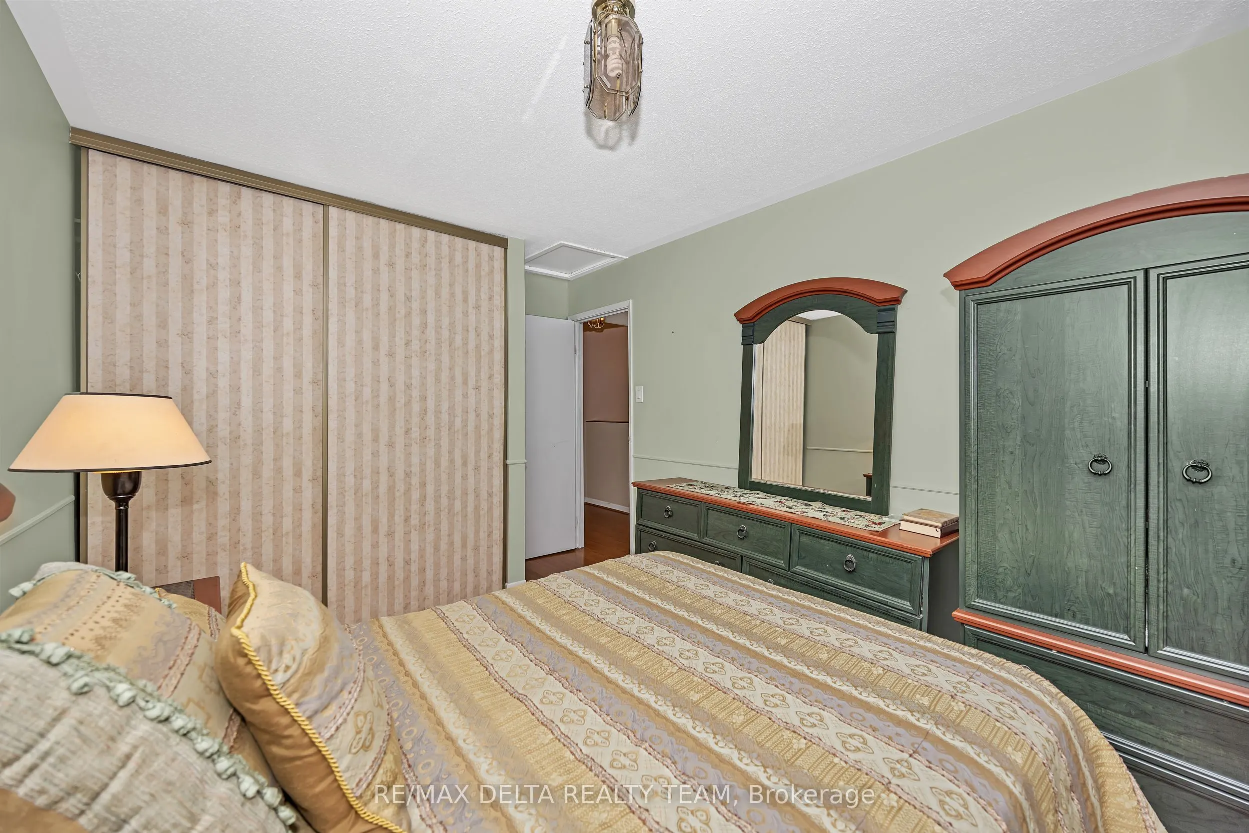427 Mockingbird Drive