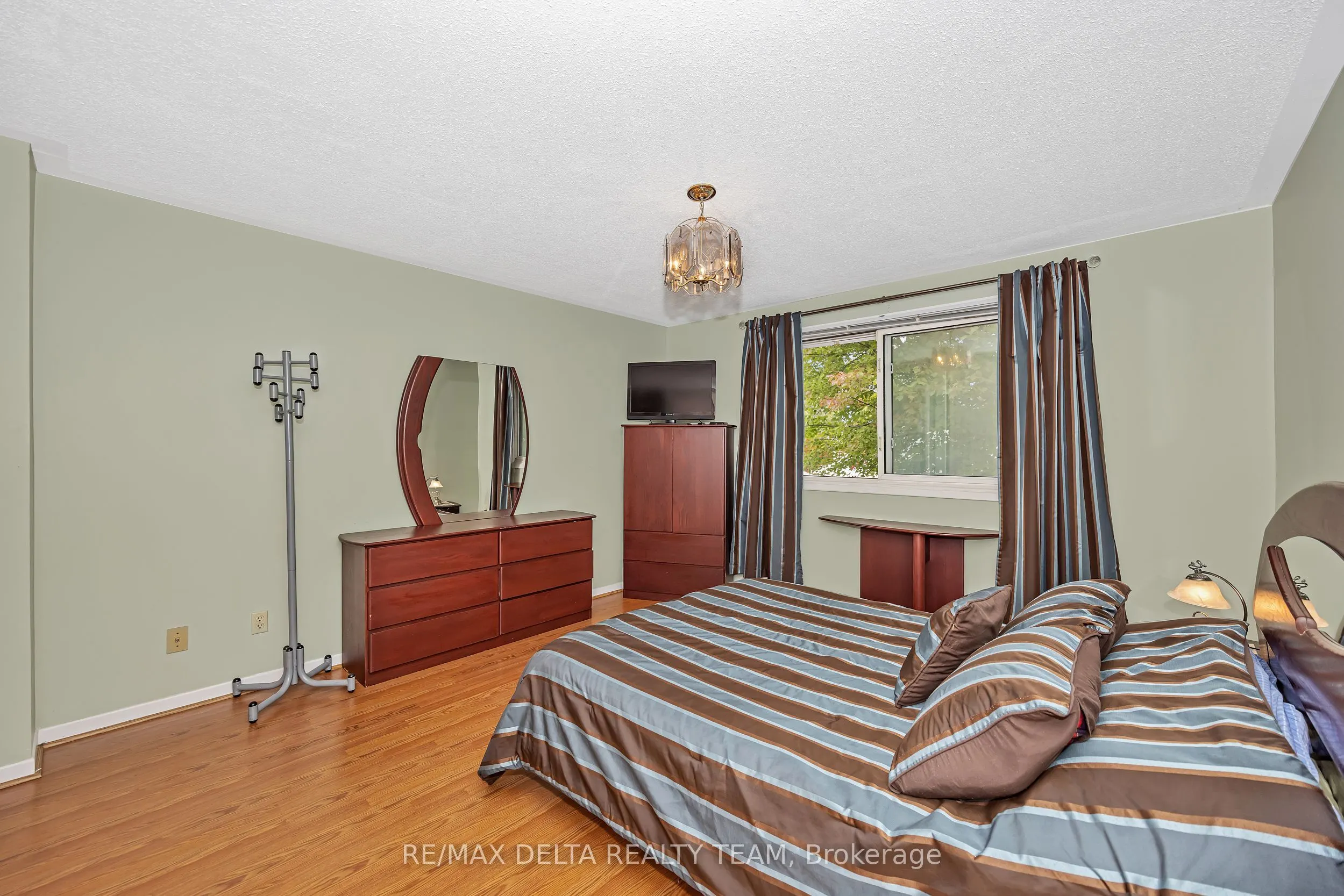 427 Mockingbird Drive