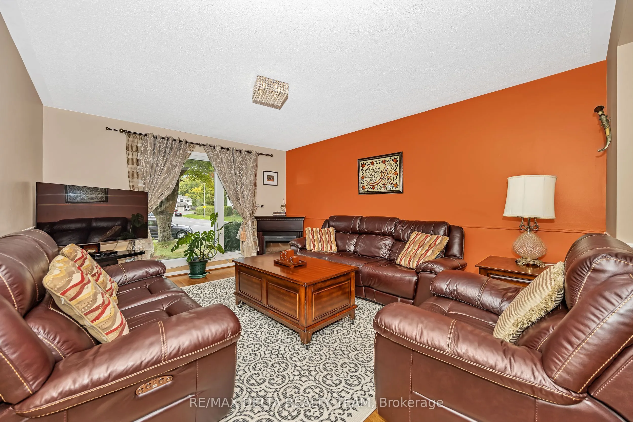427 Mockingbird Drive