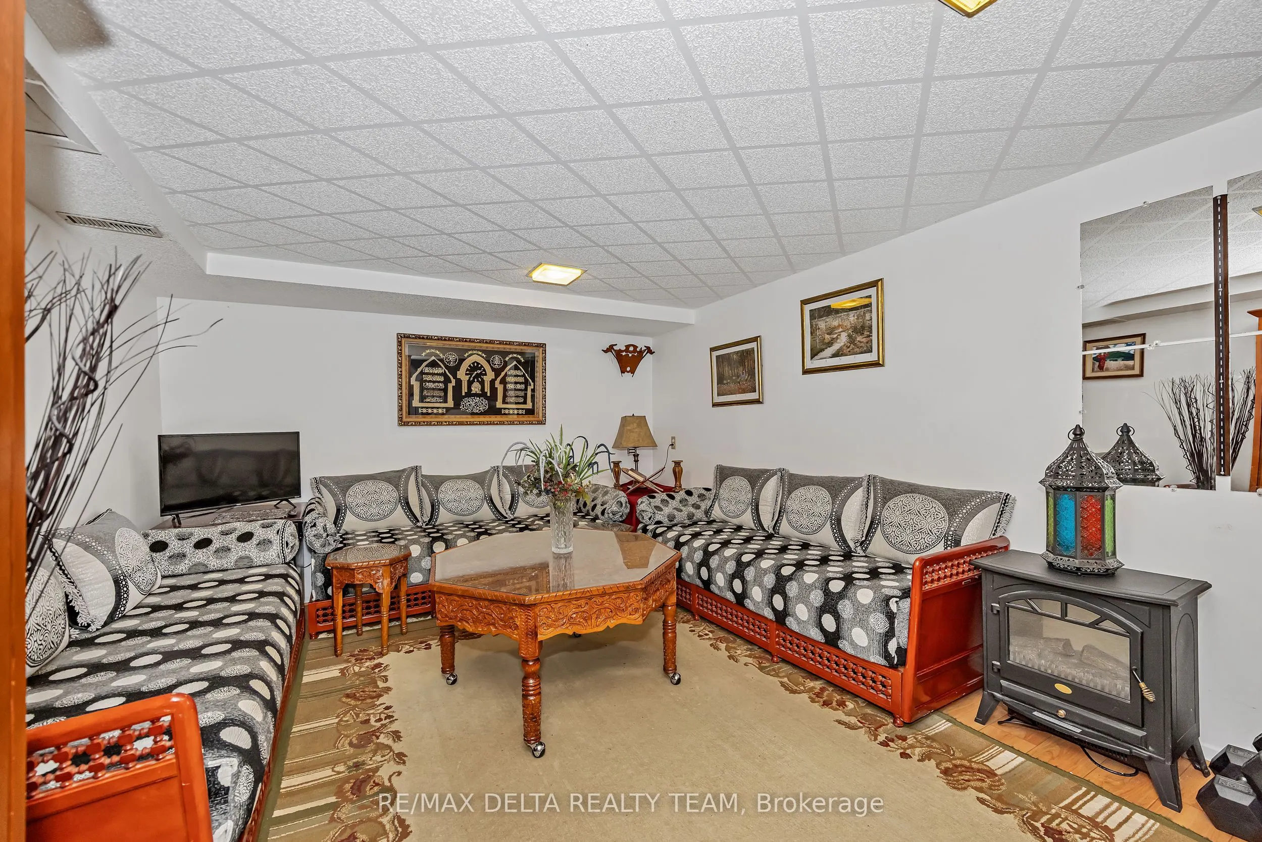427 Mockingbird Drive