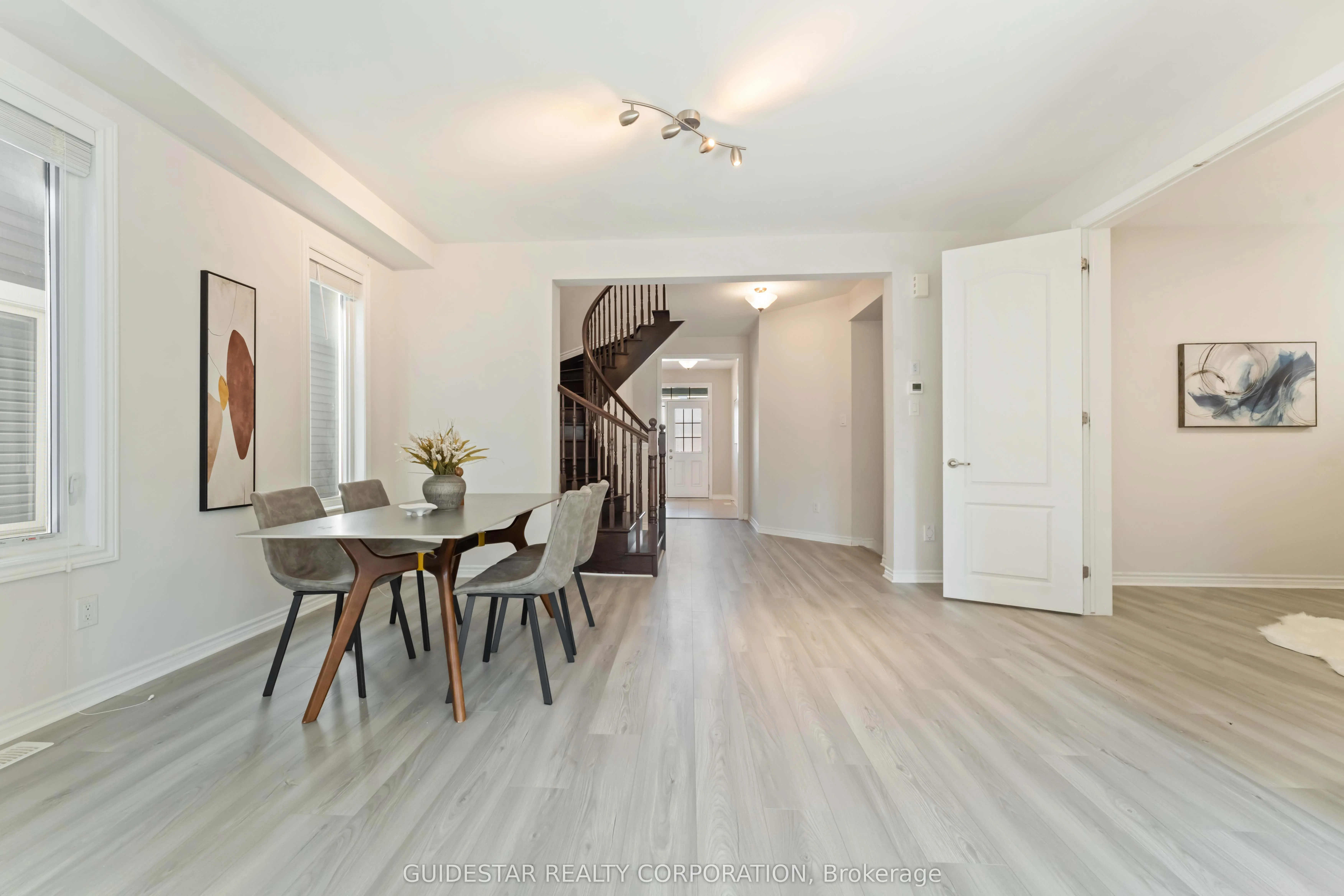 28 Oxalis Crescent