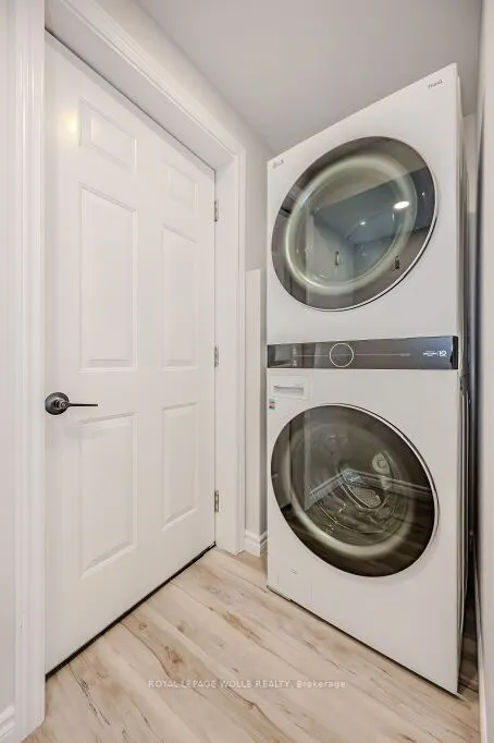 277 Dewdrop Crescent, #Lower