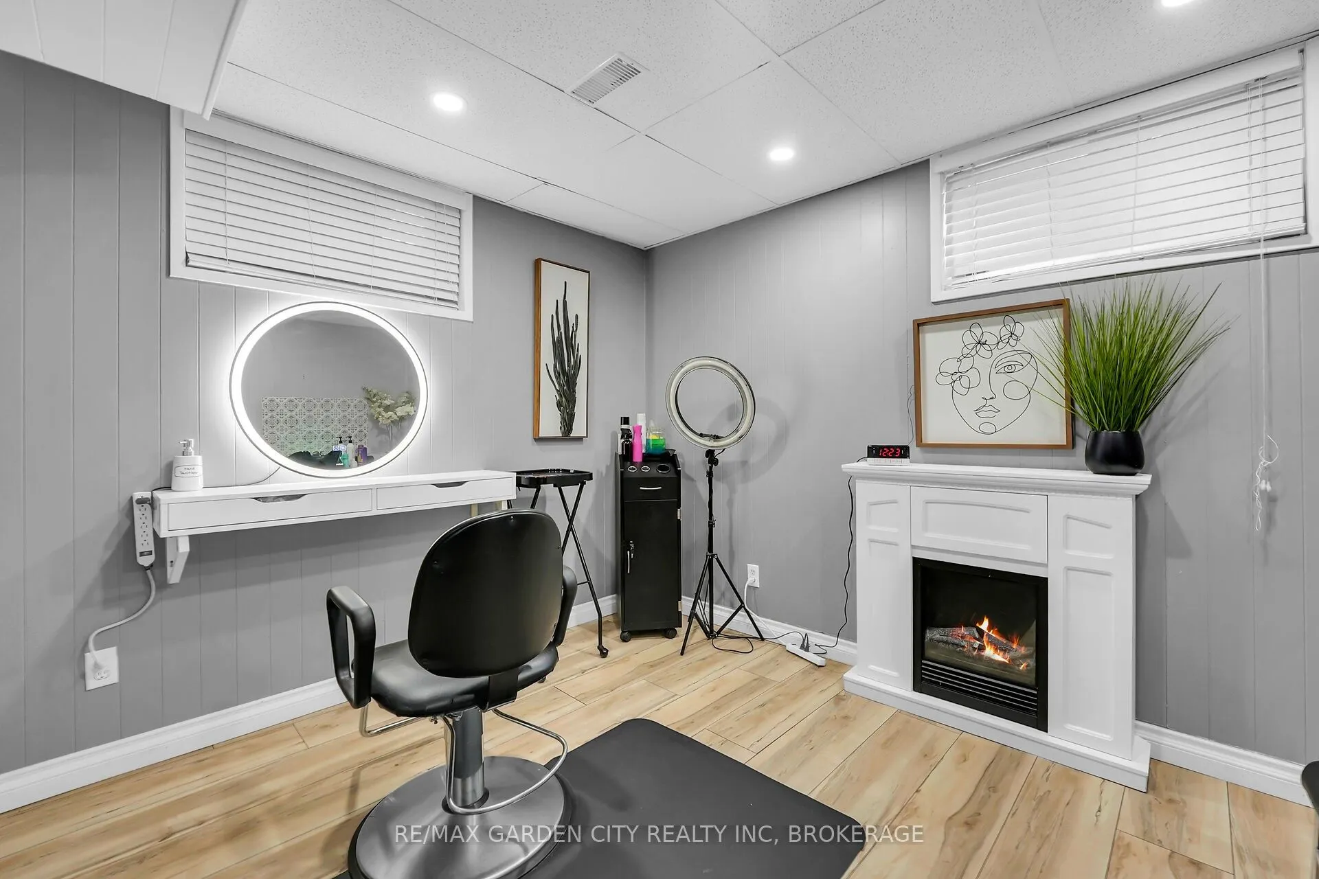 2 The Meadows Street