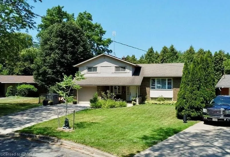 3 Colonial Court