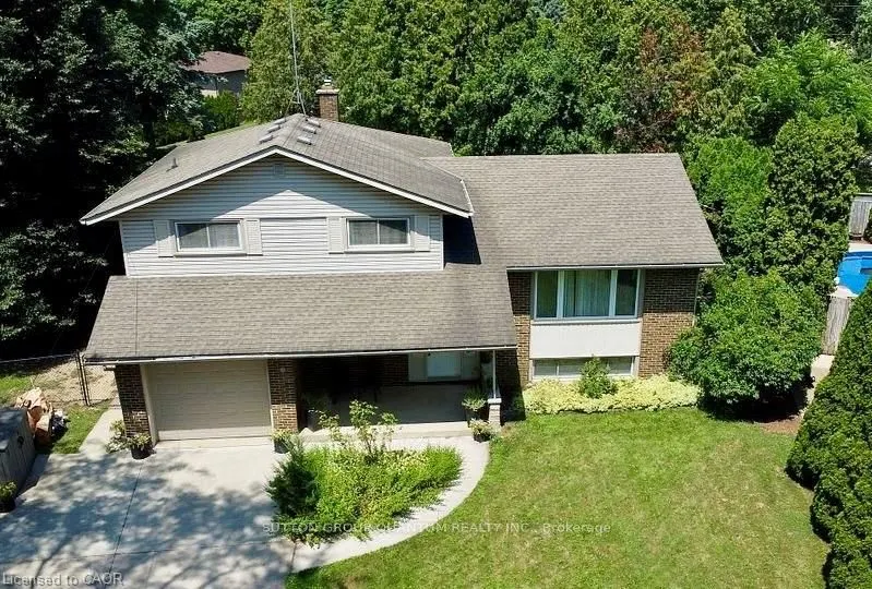 3 Colonial Court