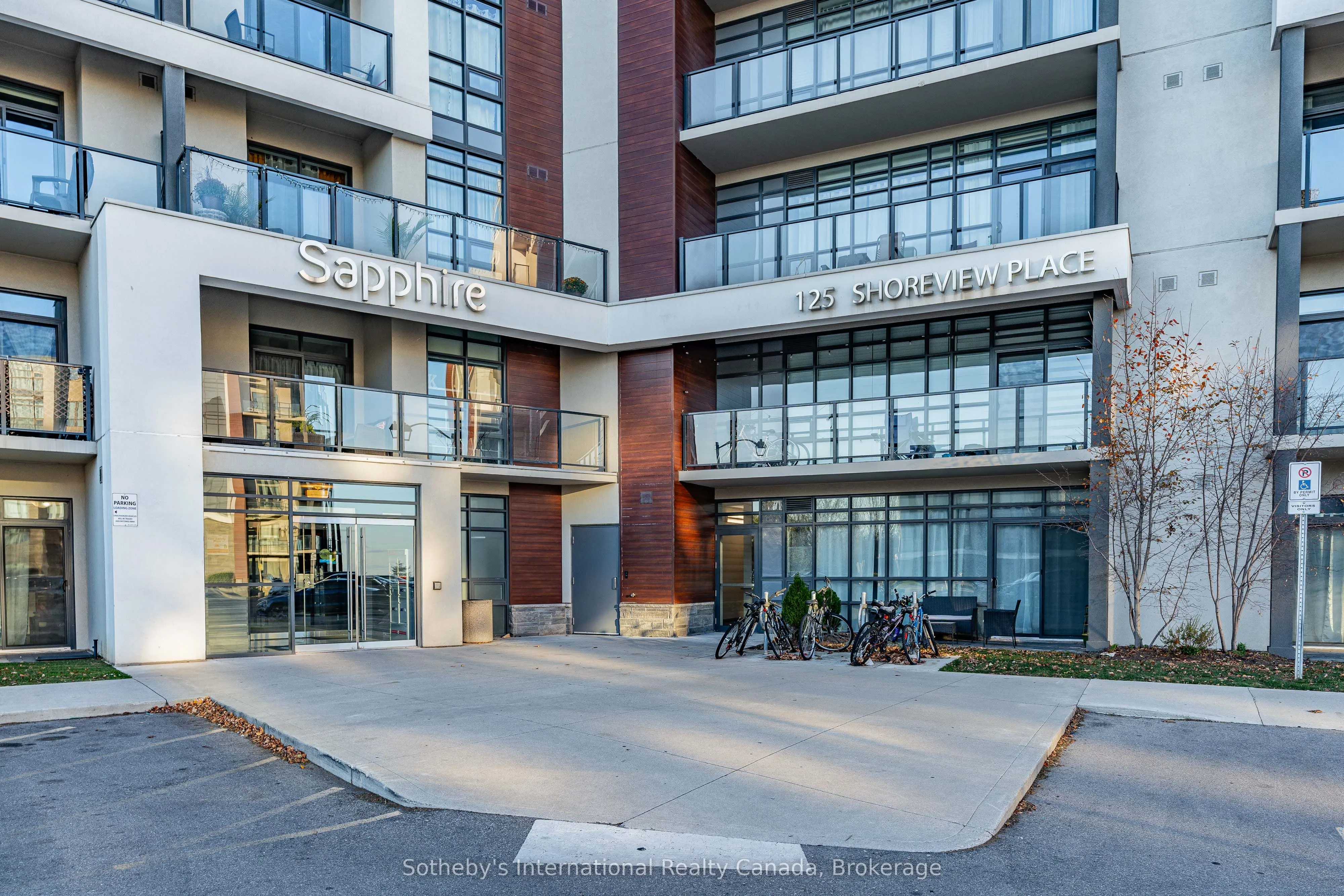 125 Shoreview Place, #323