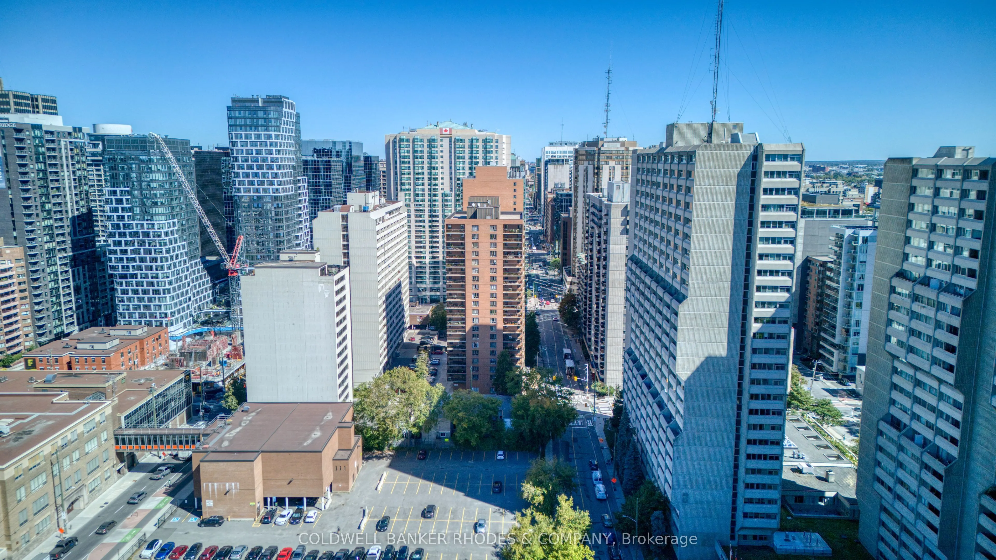 475 Laurier Avenue W, #301
