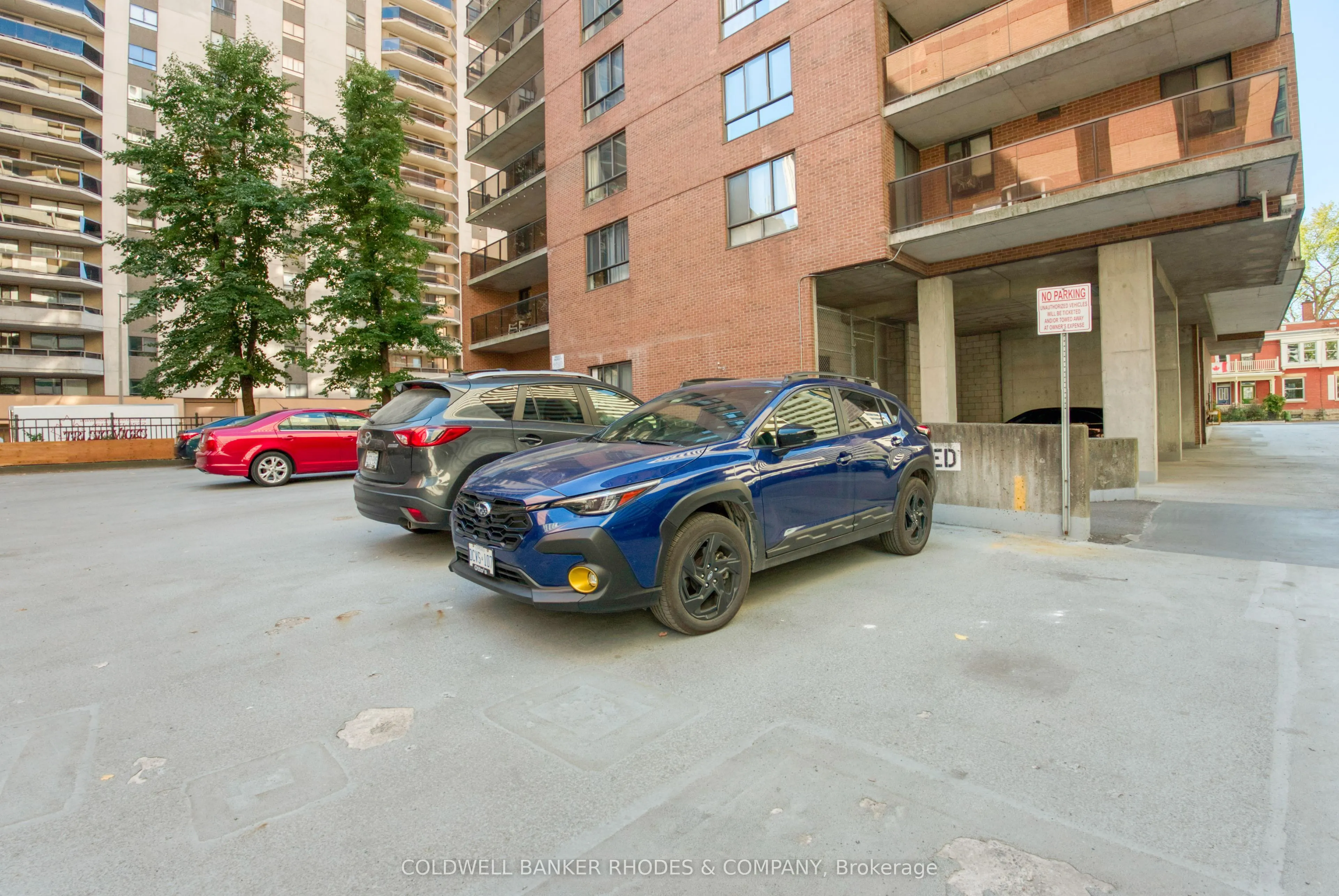 475 Laurier Avenue W, #301