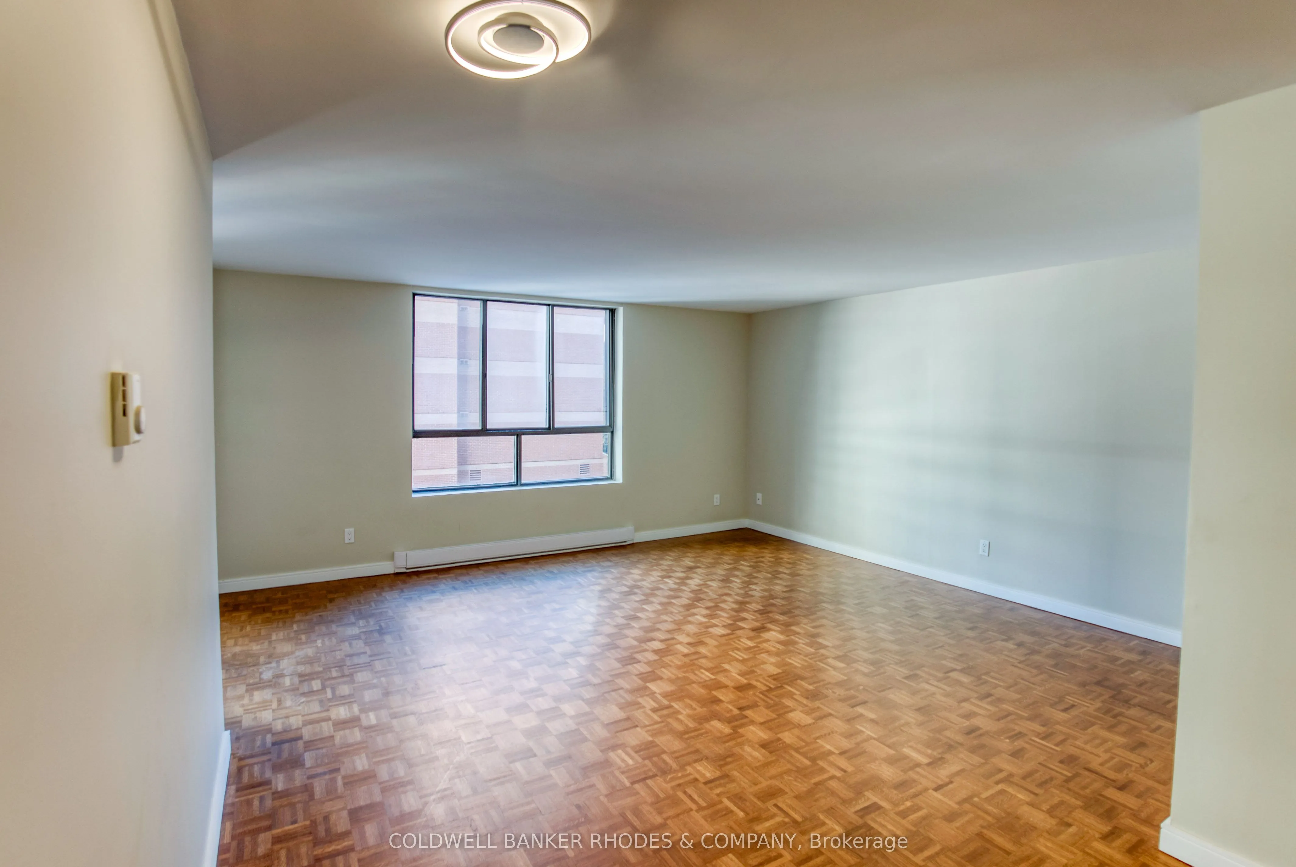 475 Laurier Avenue W, #301