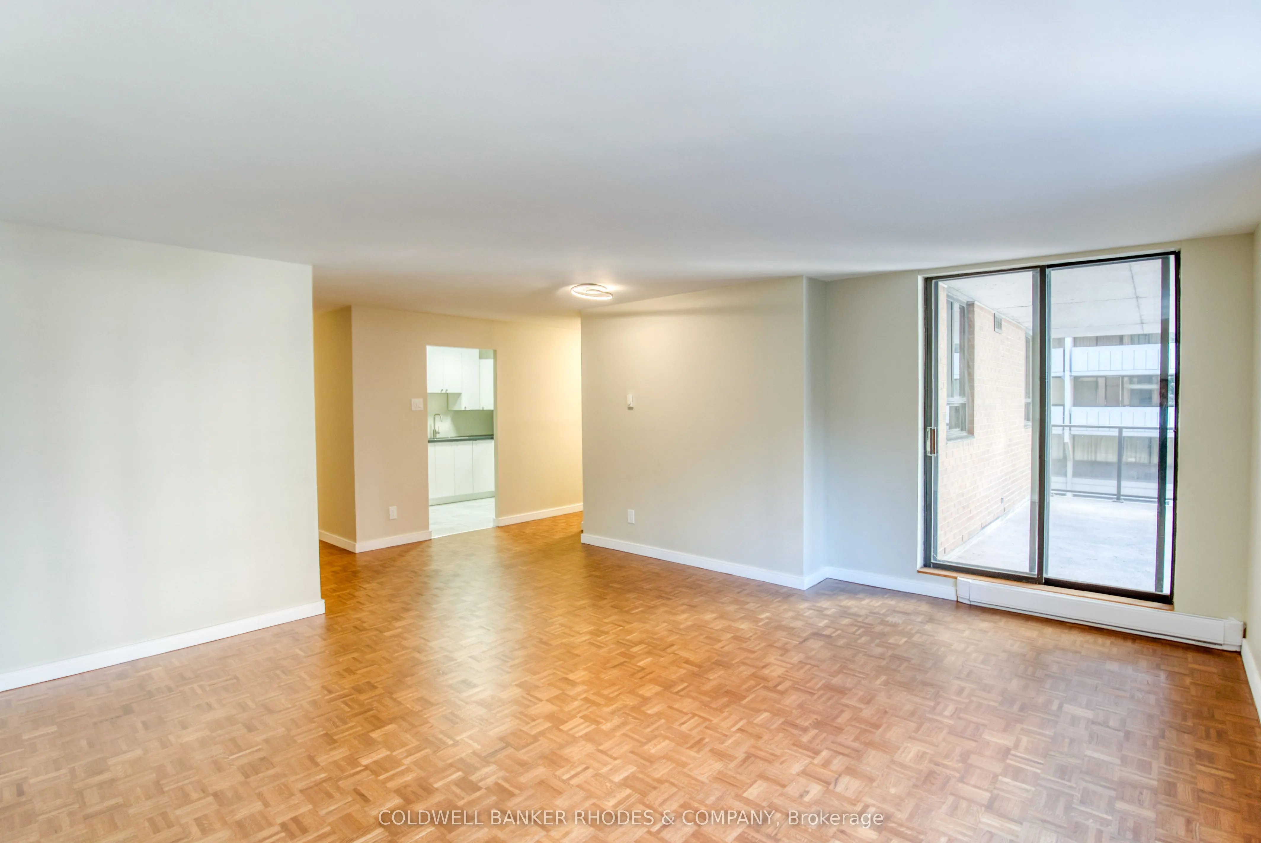 475 Laurier Avenue W, #301