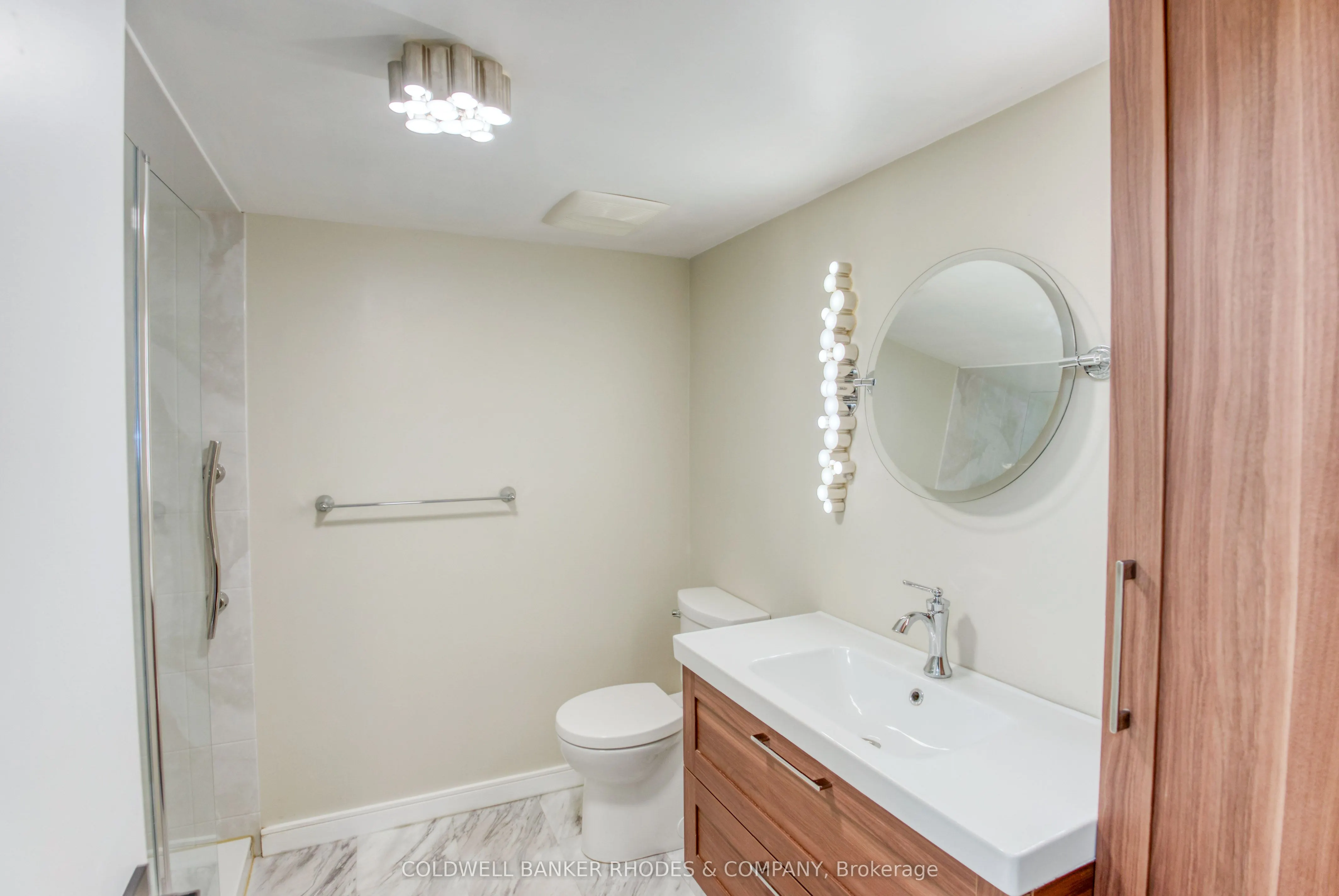 475 Laurier Avenue W, #301