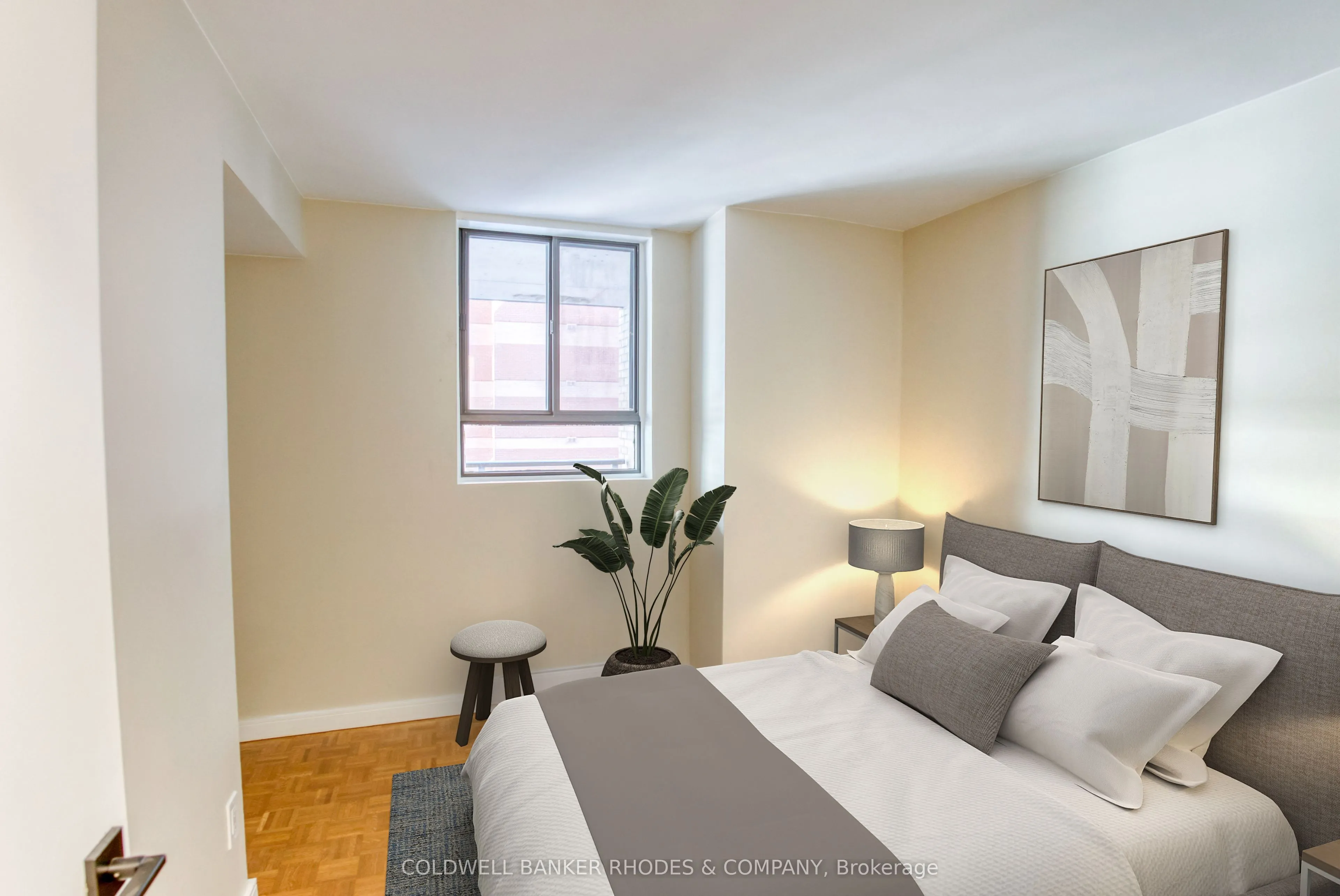 475 Laurier Avenue W, #301