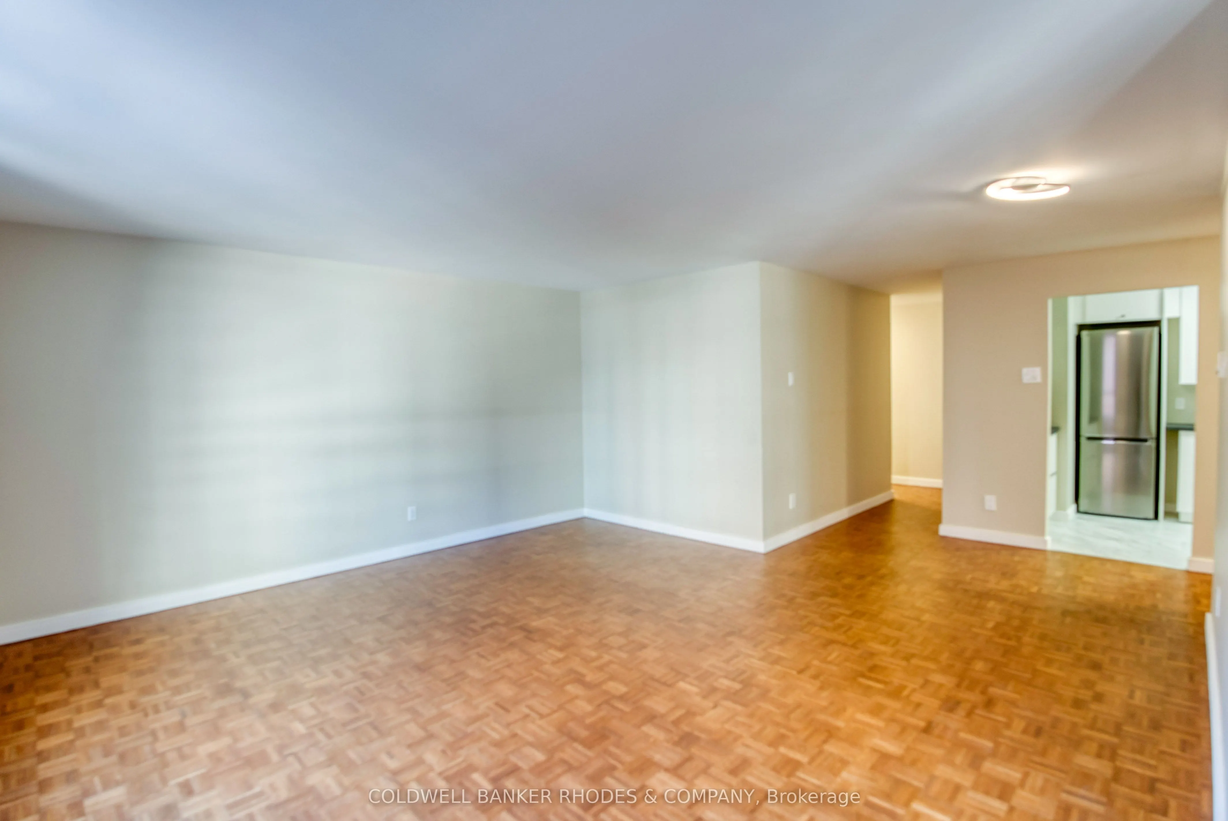475 Laurier Avenue W, #301