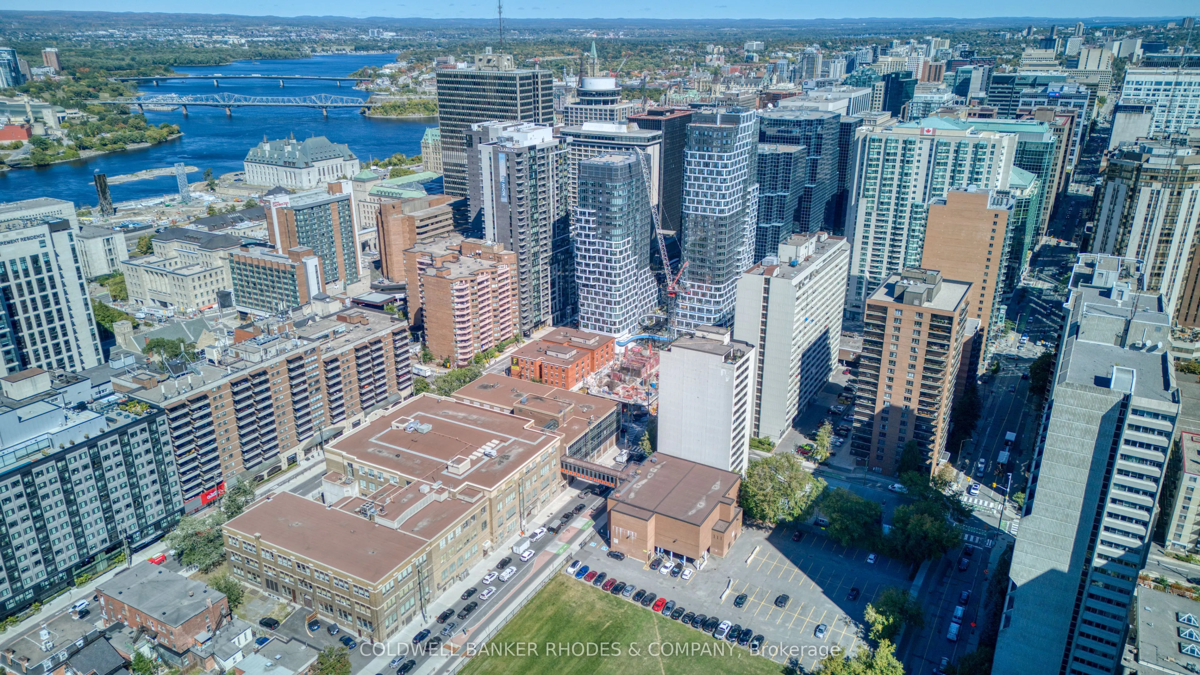 475 Laurier Avenue W, #301