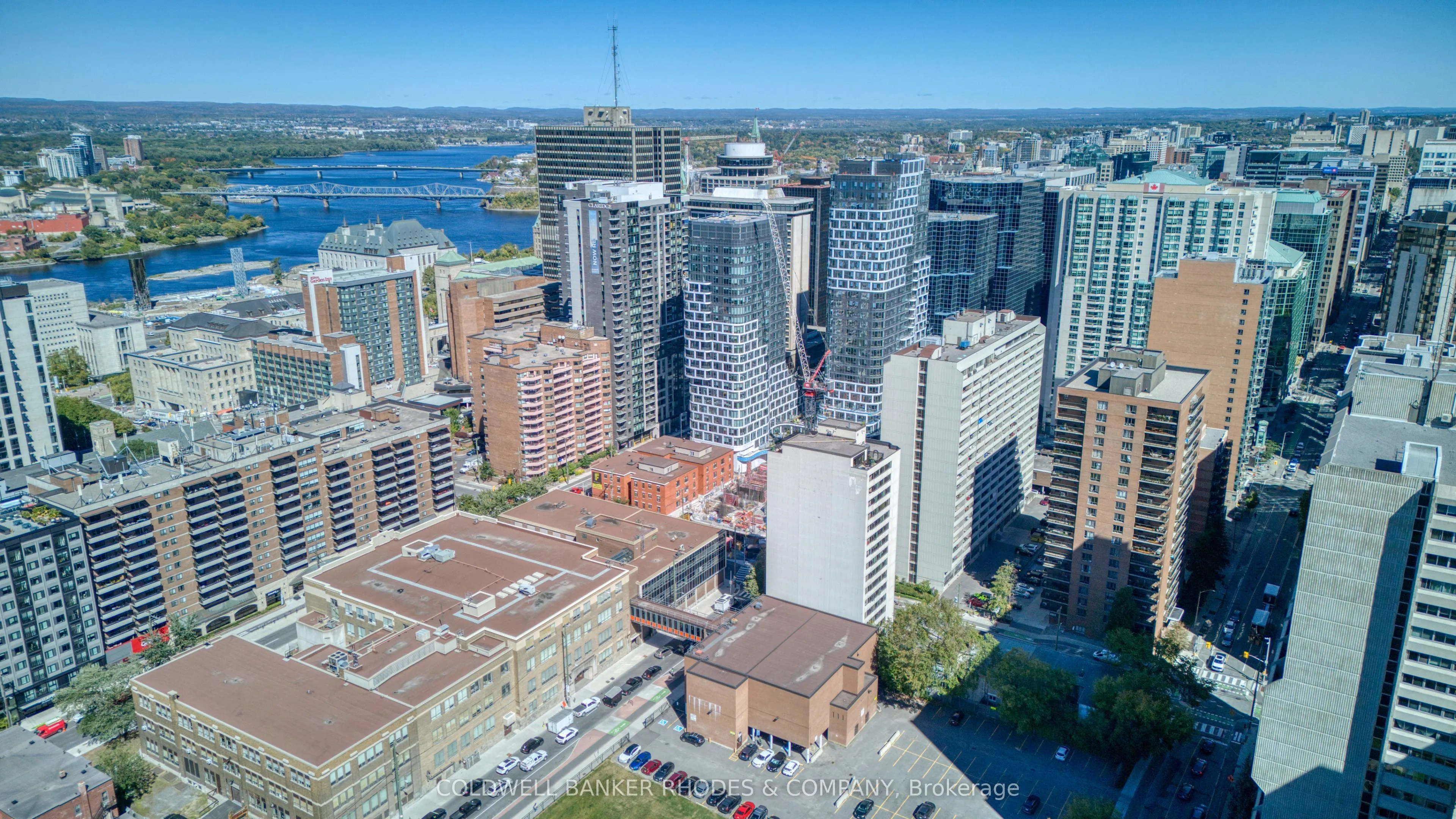 475 Laurier Avenue W, #301