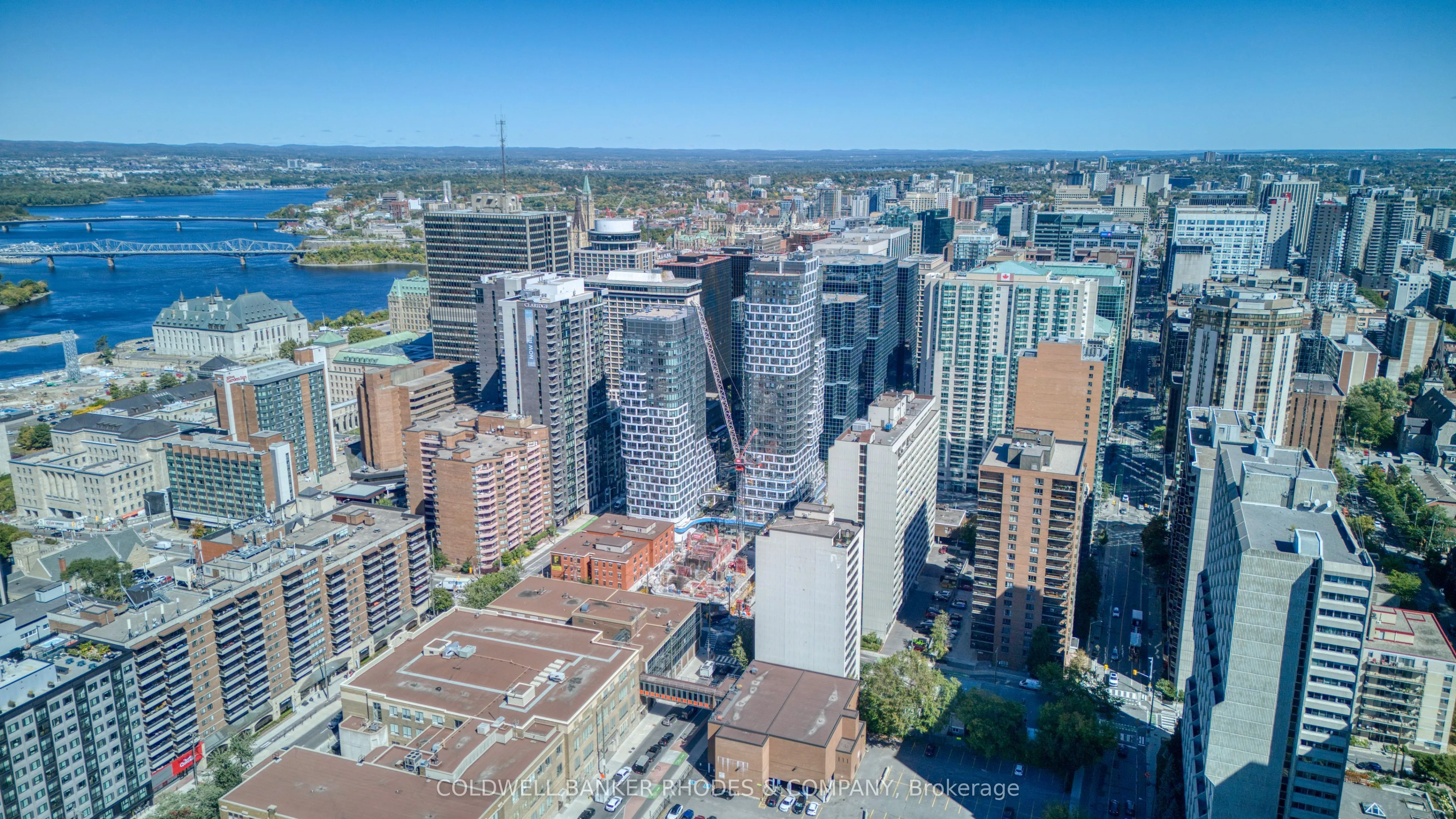 475 Laurier Avenue W, #301