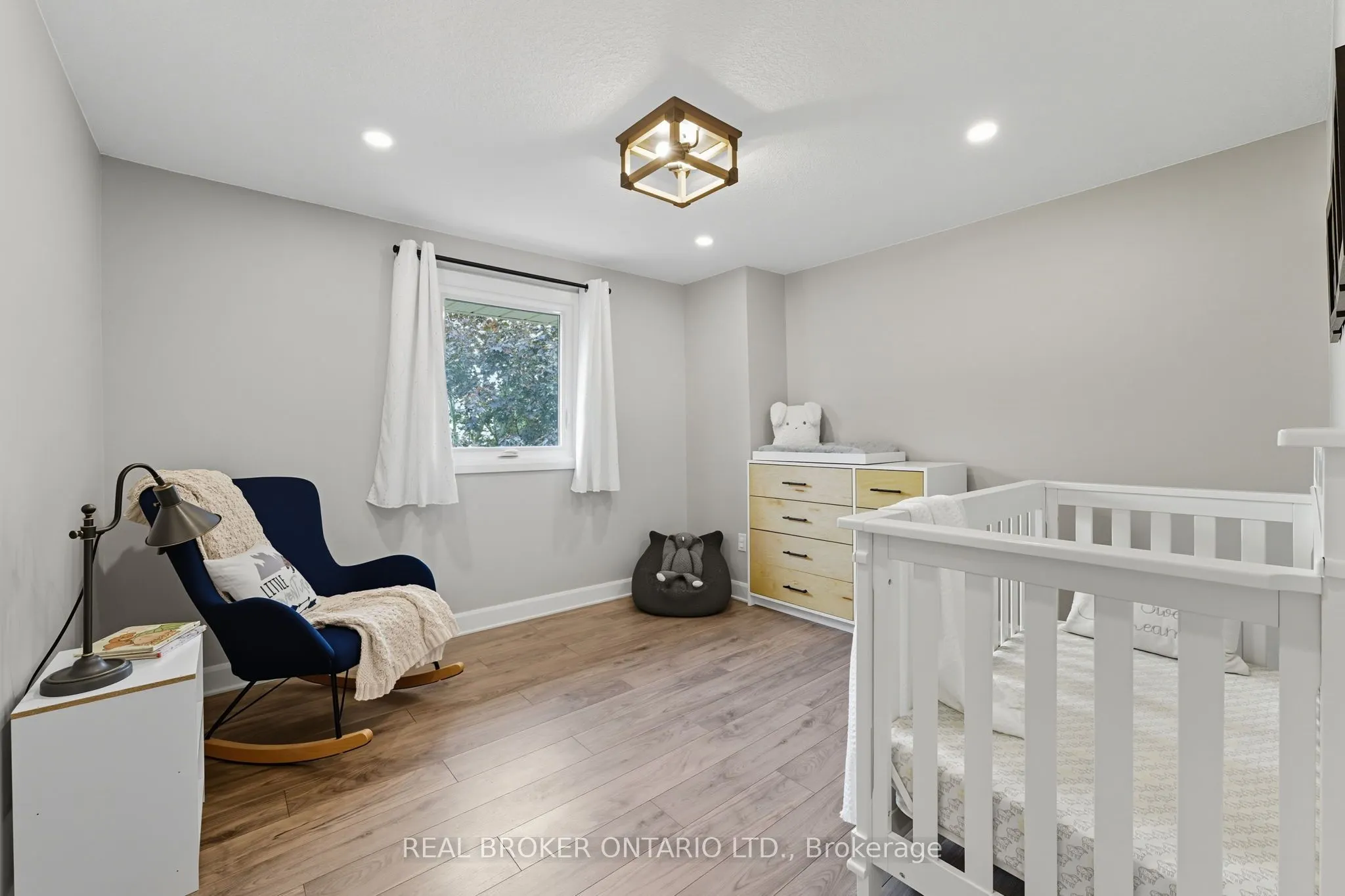 5 Snyder Avenue N